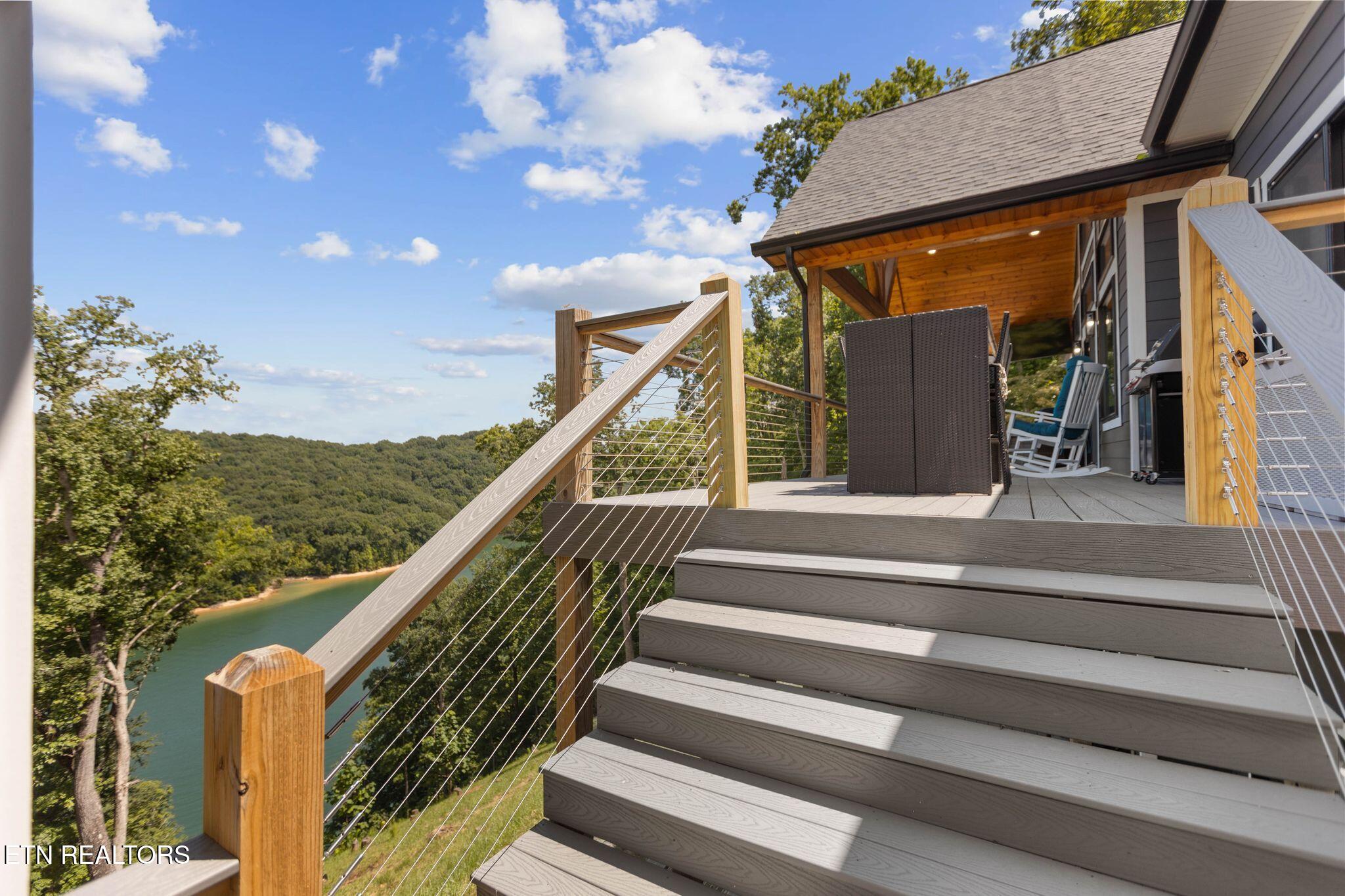 552 Fox Ridge Lane Caryville TN 37714