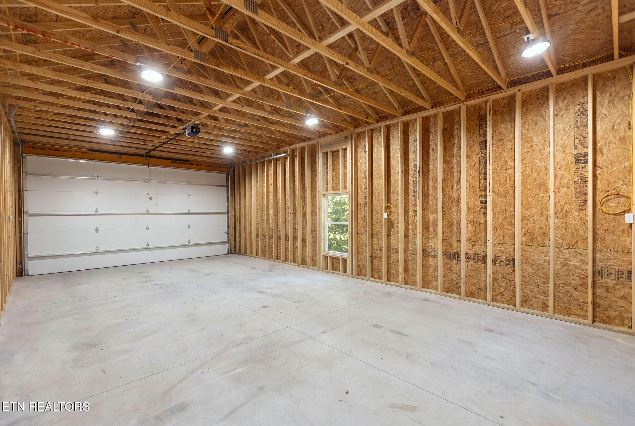 552 Fox Ridge Lane Caryville TN 37714
