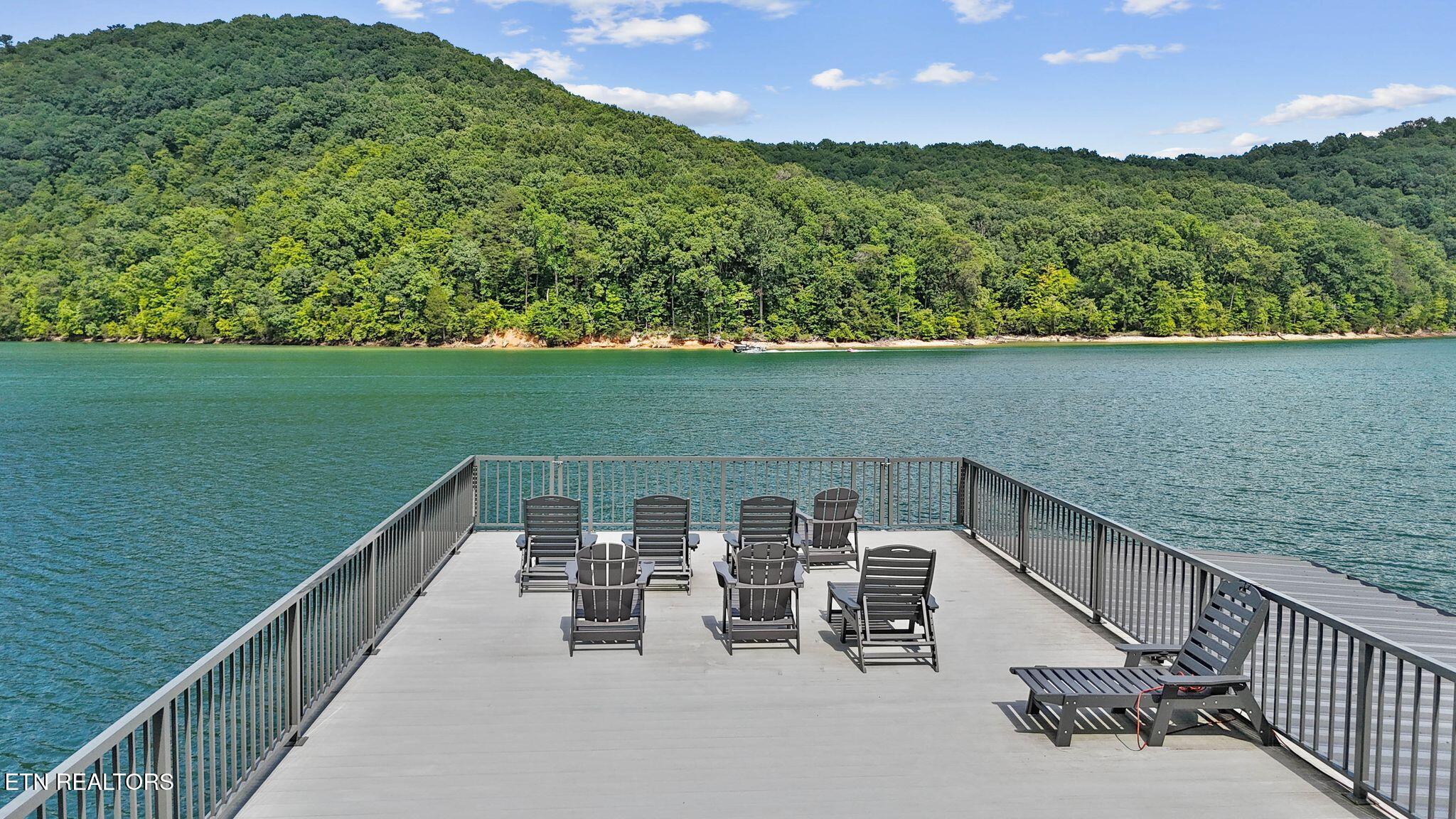 552 Fox Ridge Lane Caryville TN 37714