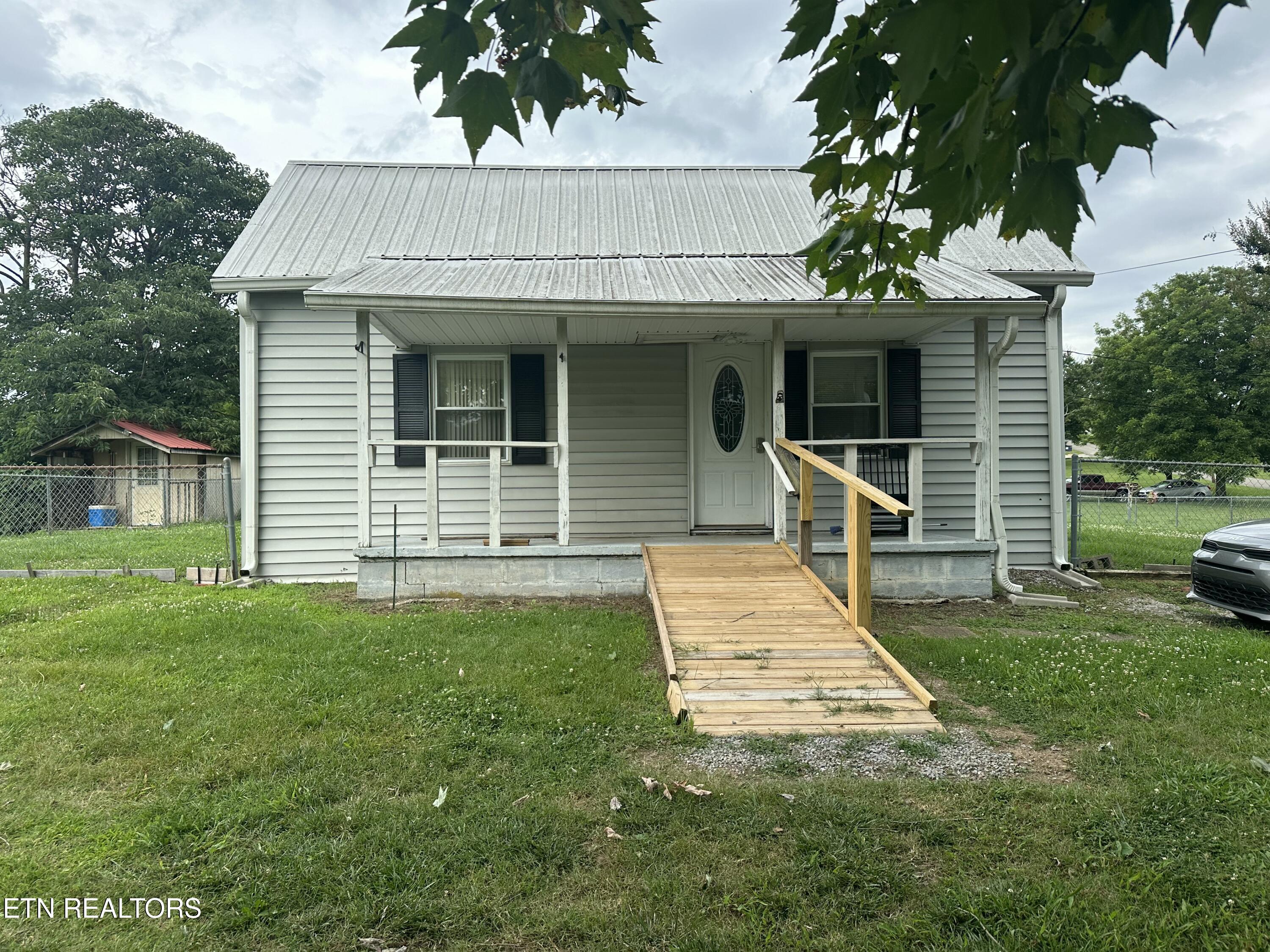 18015 Steekee Road Loudon TN 37774