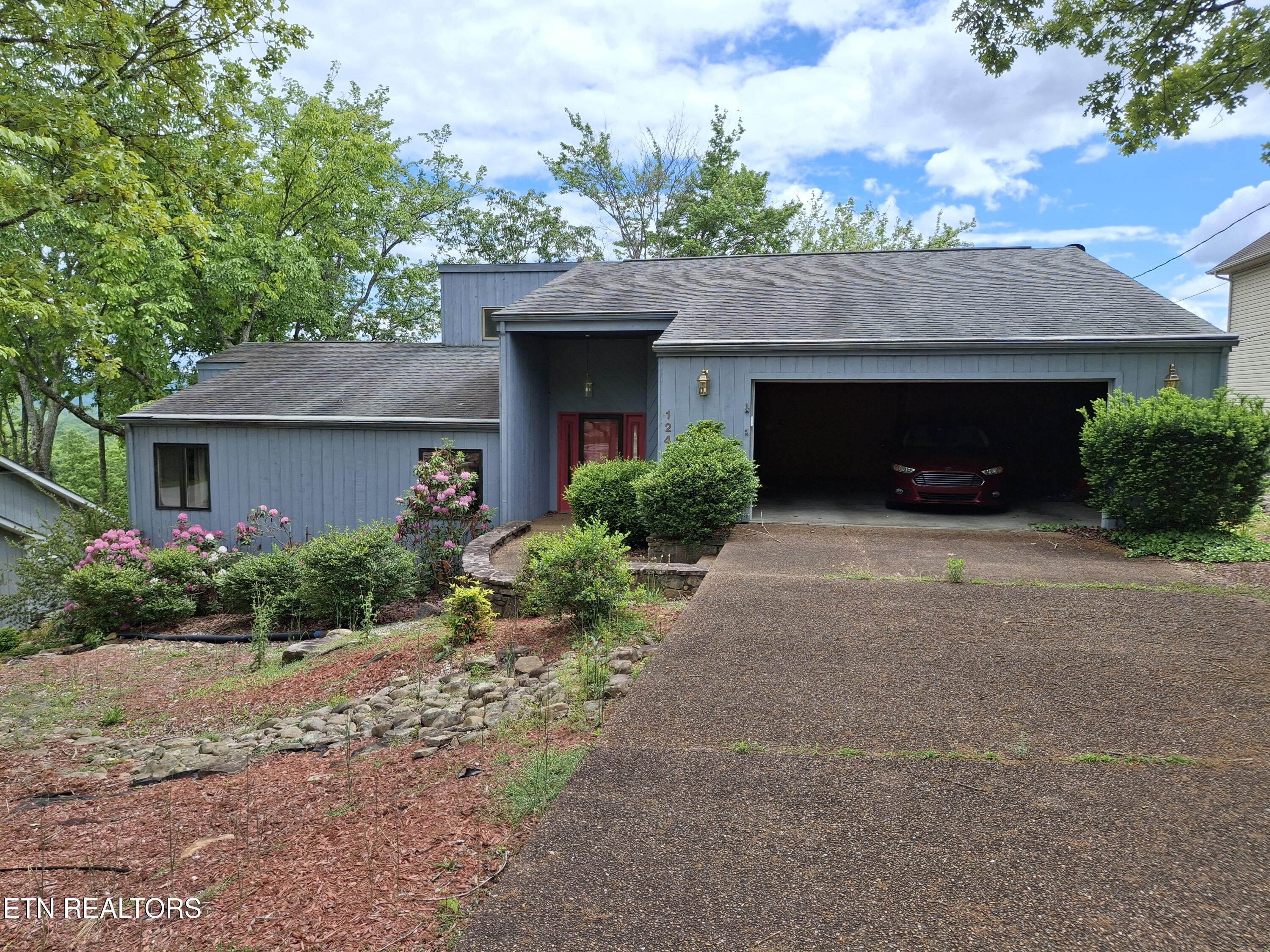 124 Sugarbush Circle Crossville TN 38558