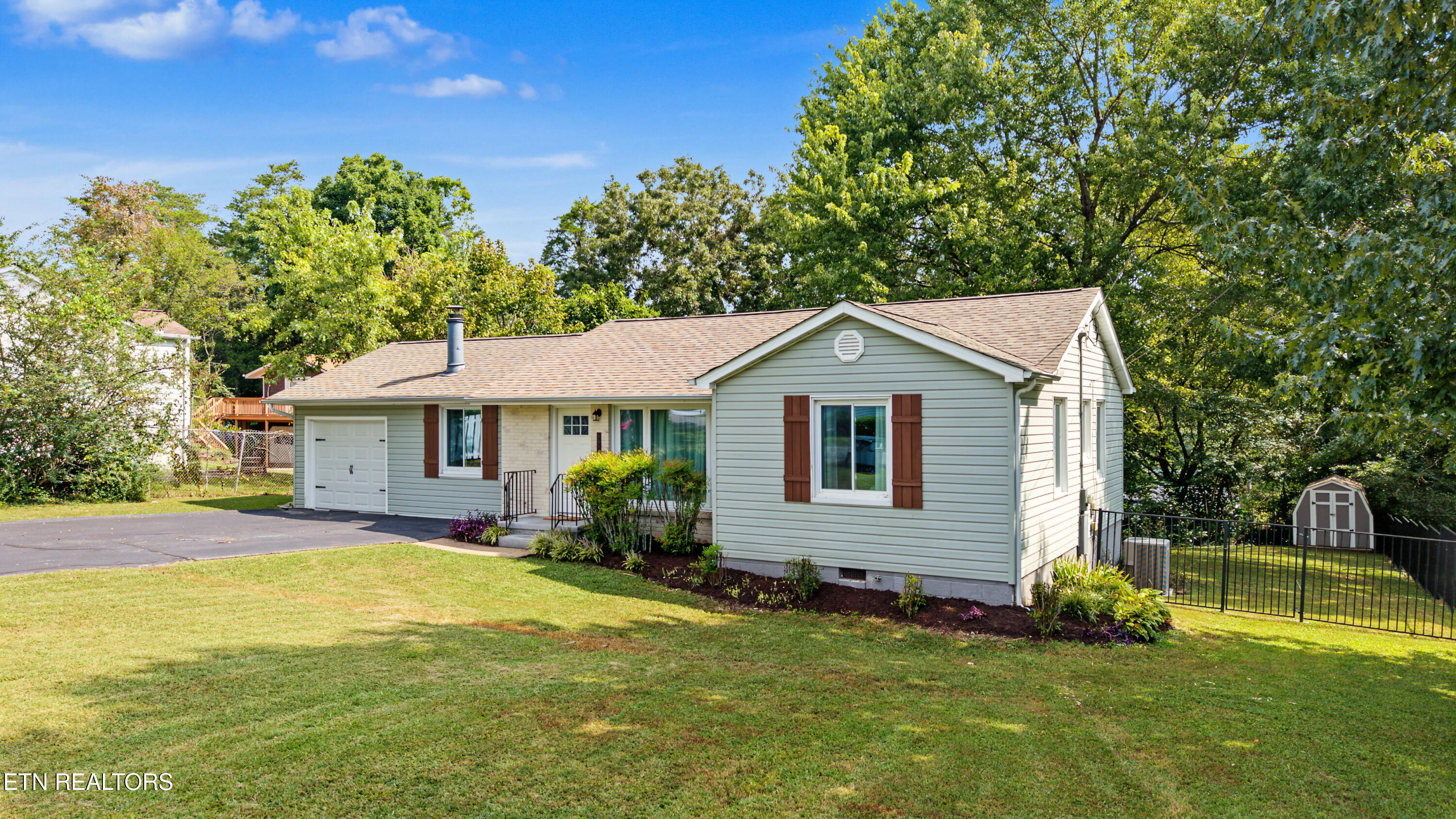 5408 Stoneoak Lane Knoxville TN 37920