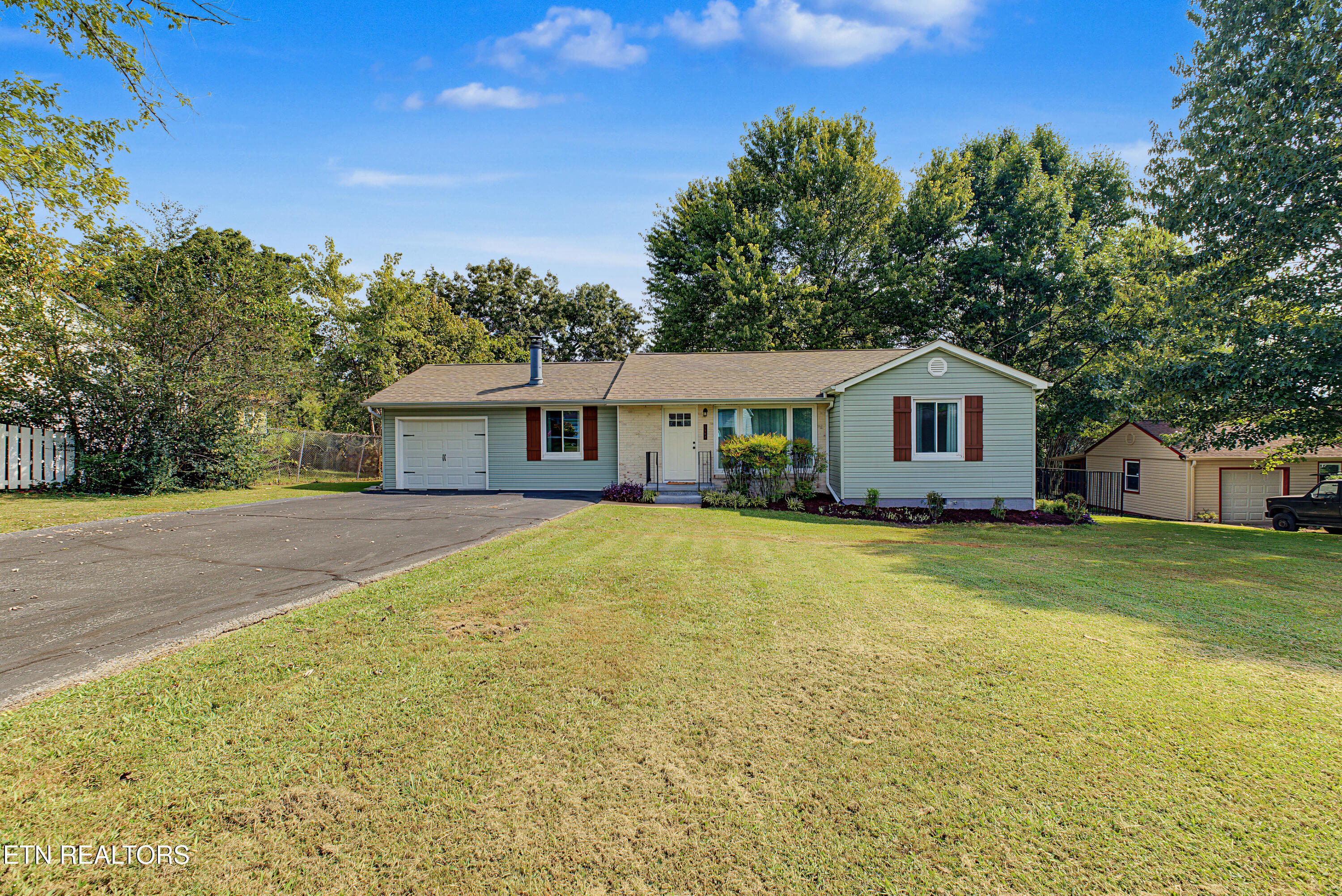 5408 Stoneoak Lane Knoxville TN 37920