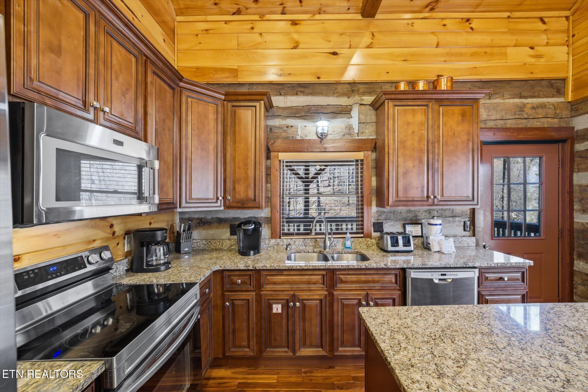 1329 N Baden Drive Gatlinburg TN 37738