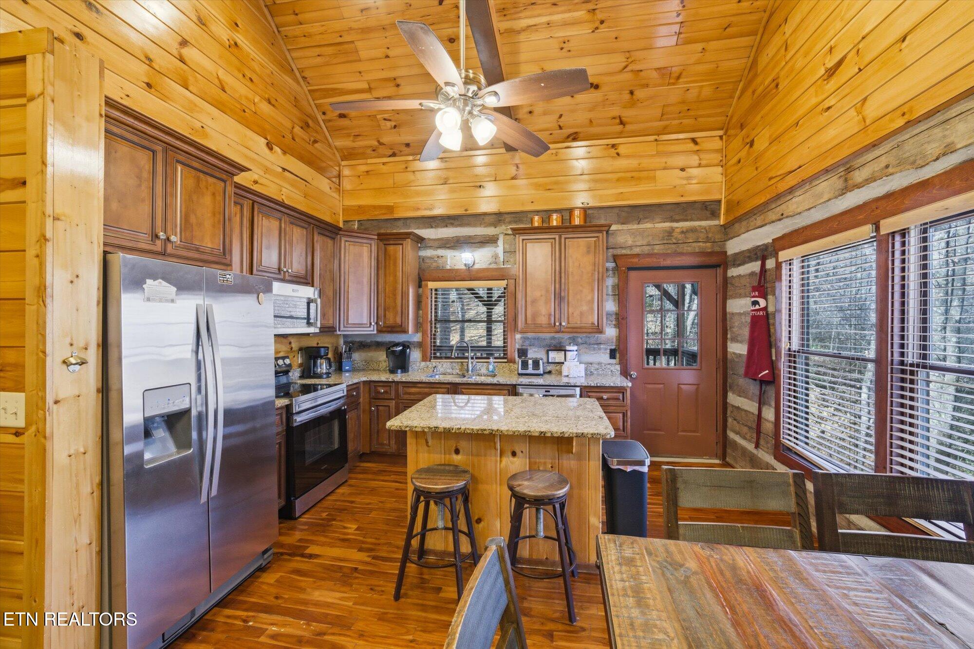 1329 N Baden Drive Gatlinburg TN 37738