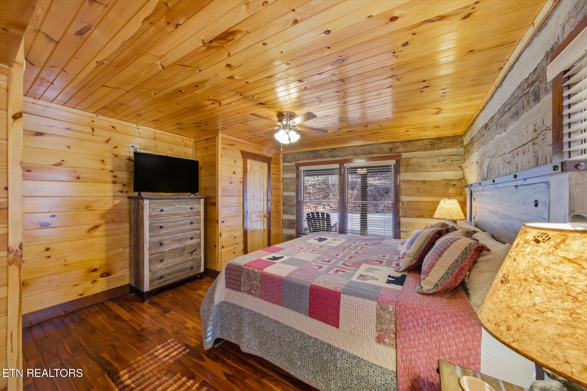 1329 N Baden Drive Gatlinburg TN 37738