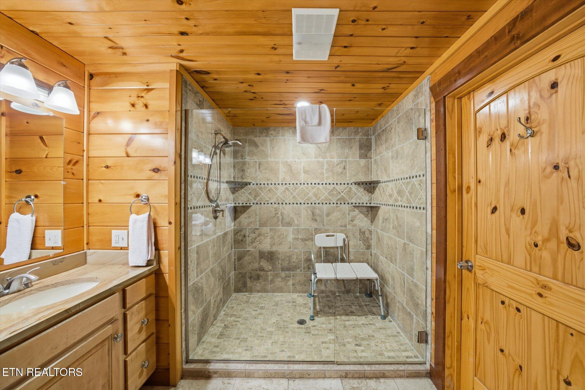 1329 N Baden Drive Gatlinburg TN 37738