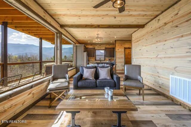 719 Upper Windsor Way Gatlinburg TN 37738