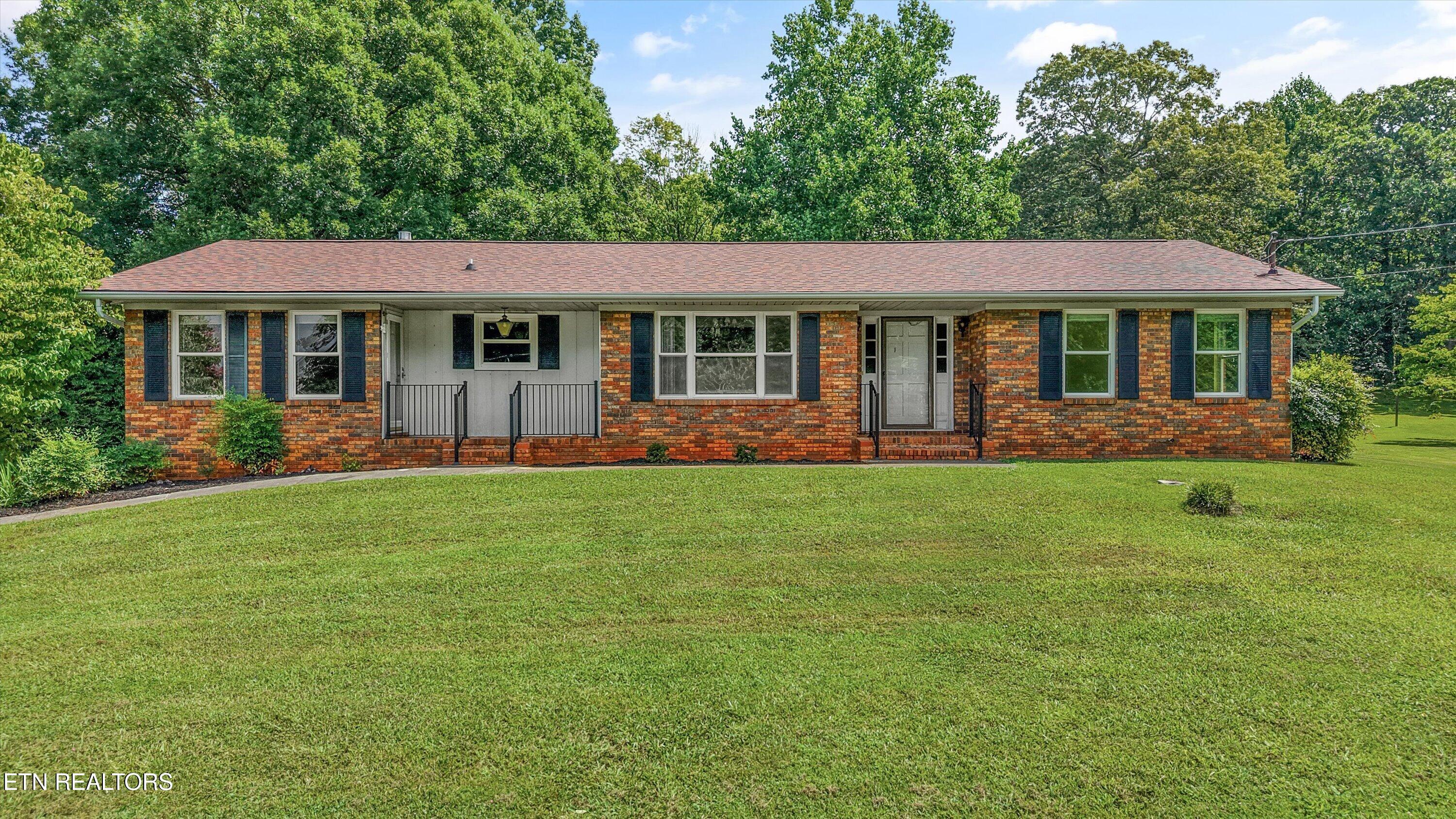 3923 Riverview Drive Maryville TN 37804