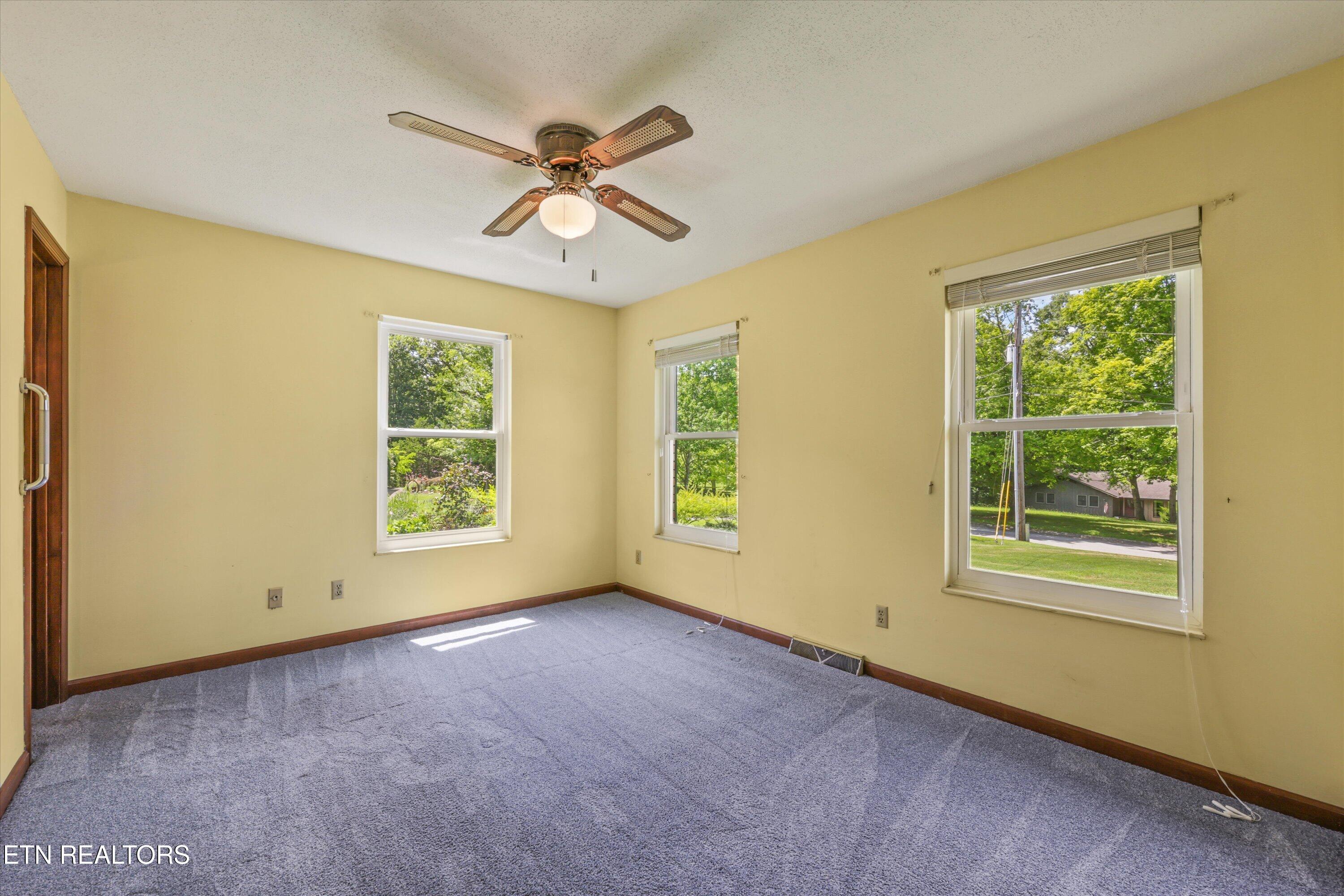 3923 Riverview Drive Maryville TN 37804