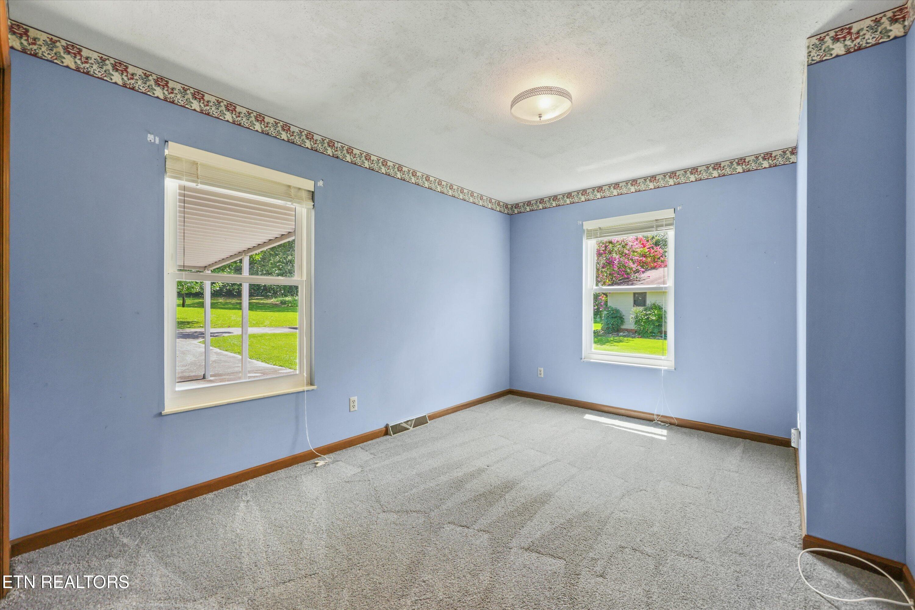 3923 Riverview Drive Maryville TN 37804