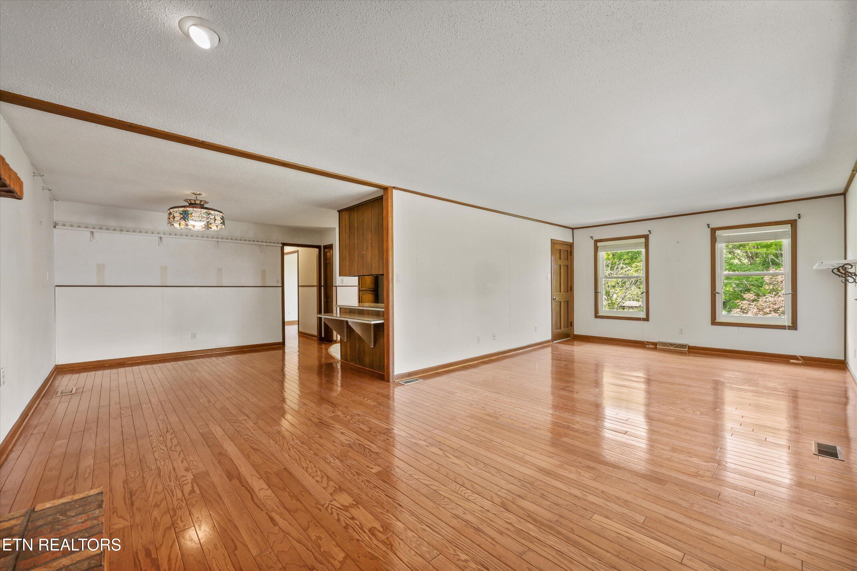 3923 Riverview Drive Maryville TN 37804