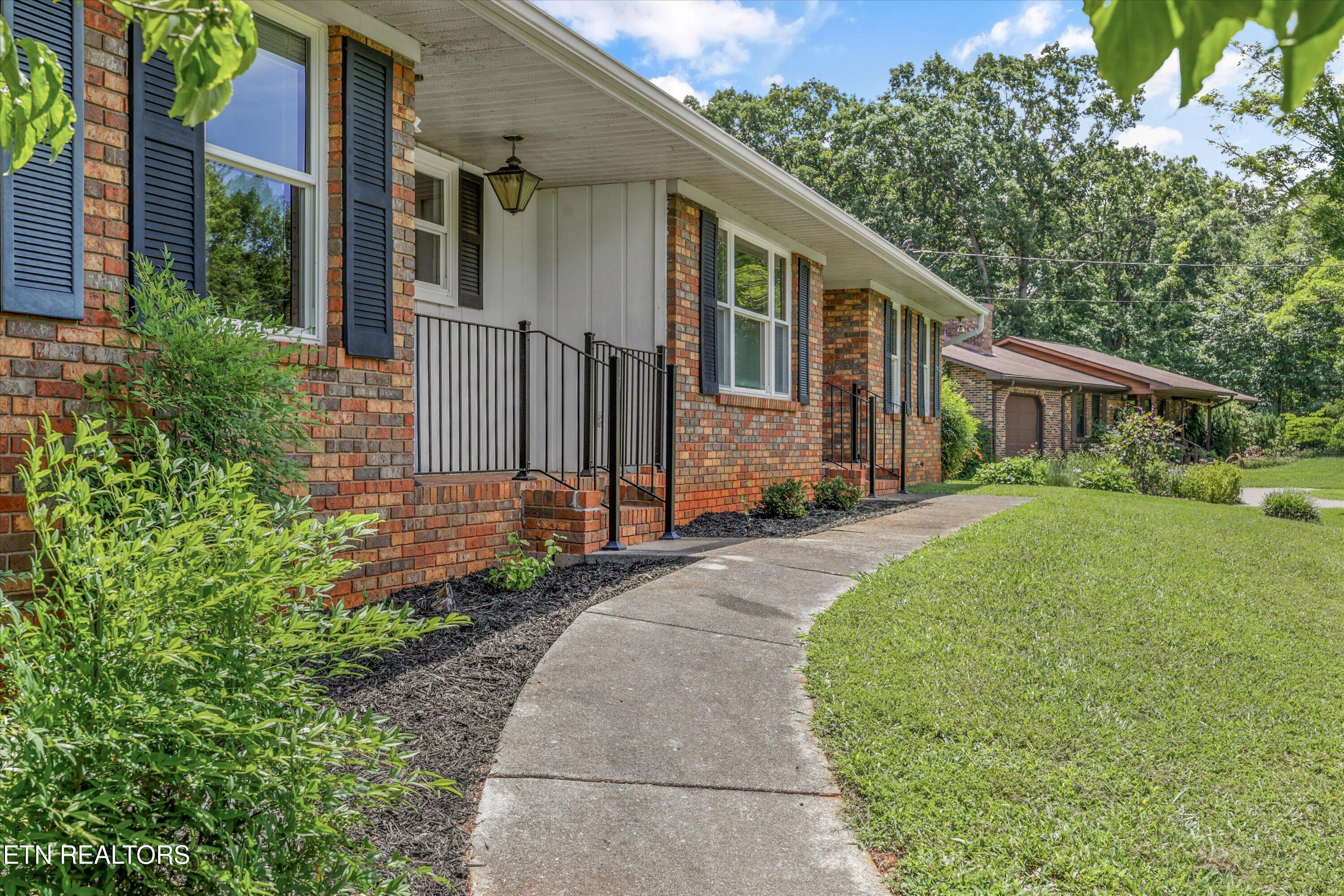 3923 Riverview Drive Maryville TN 37804