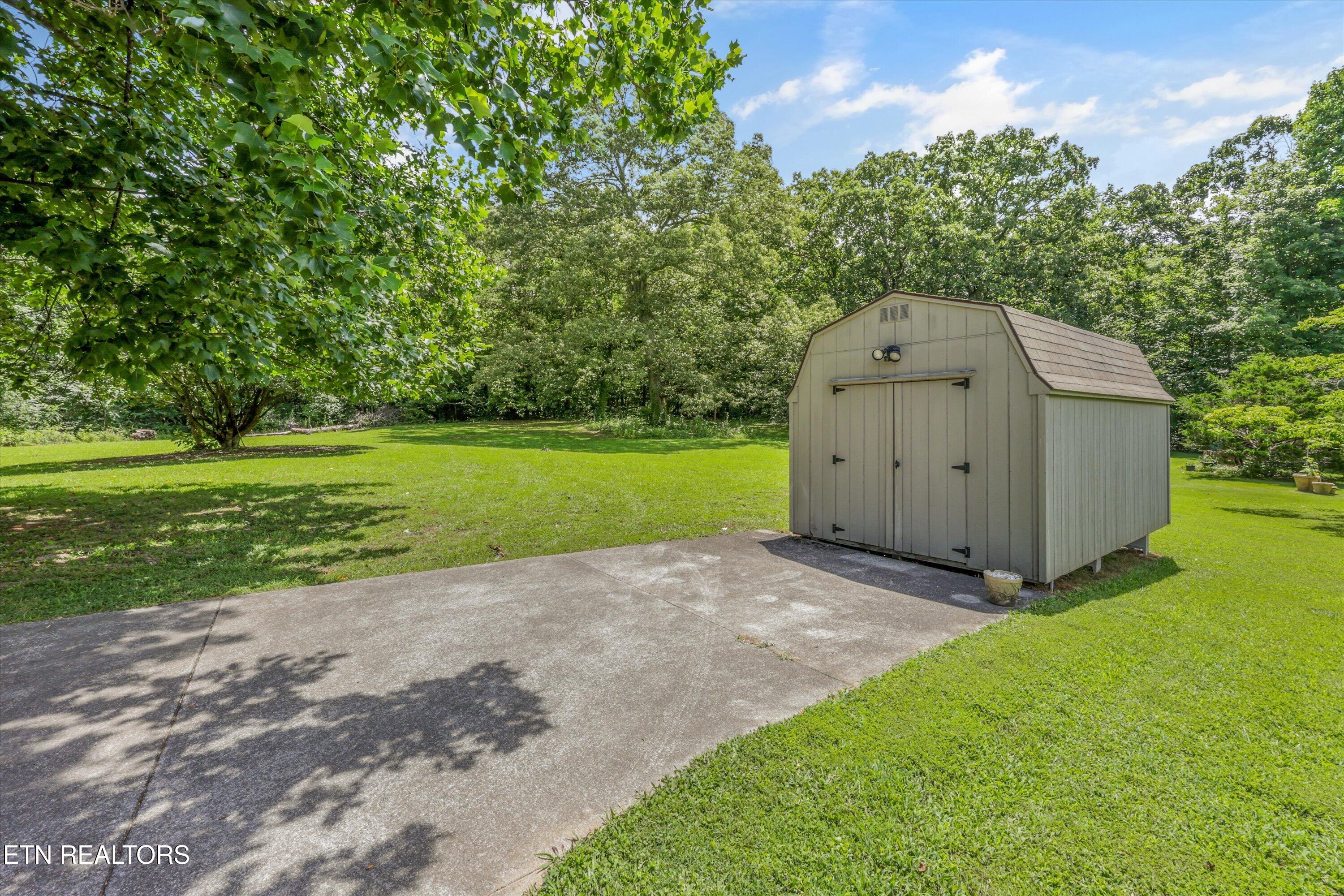 3923 Riverview Drive Maryville TN 37804