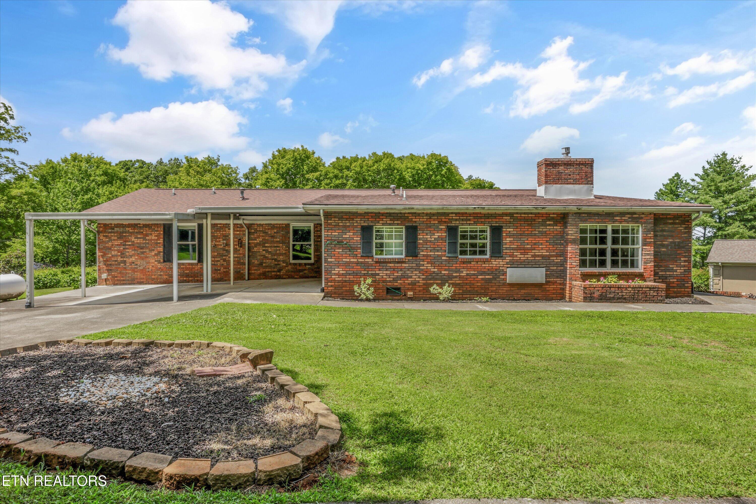 3923 Riverview Drive Maryville TN 37804