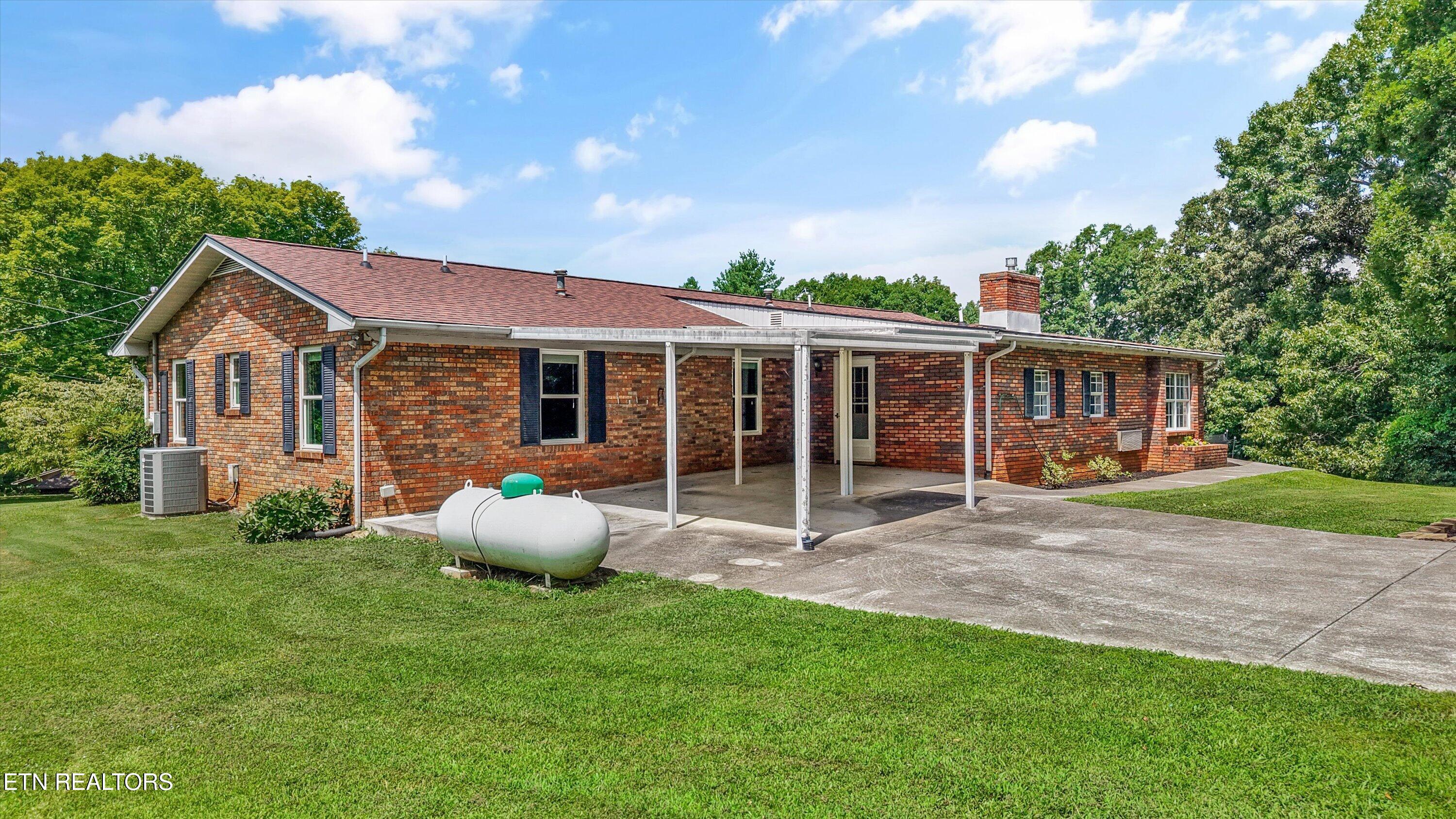 3923 Riverview Drive Maryville TN 37804