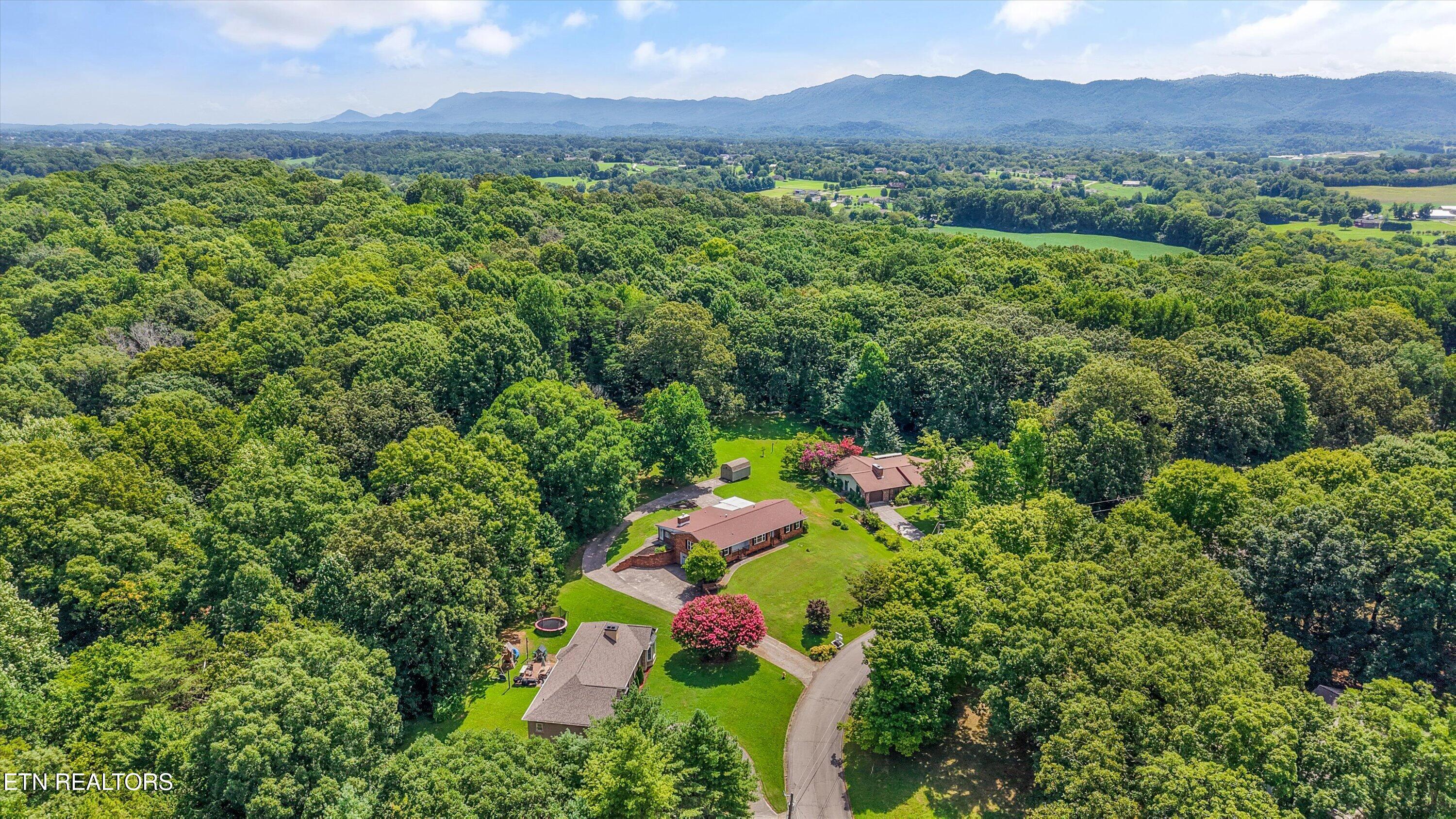 3923 Riverview Drive Maryville TN 37804