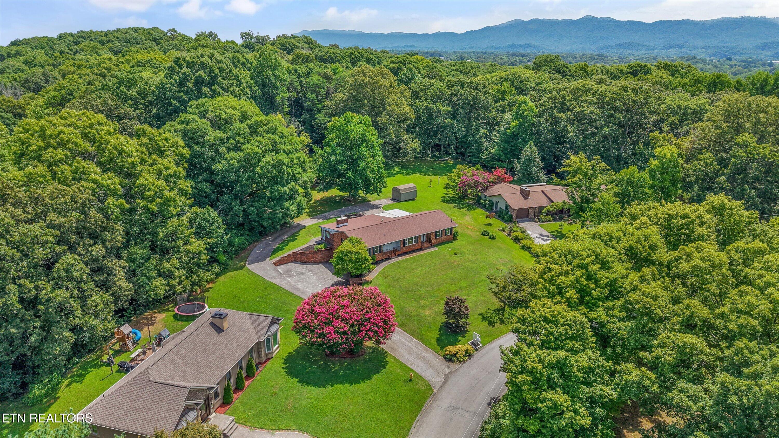 3923 Riverview Drive Maryville TN 37804