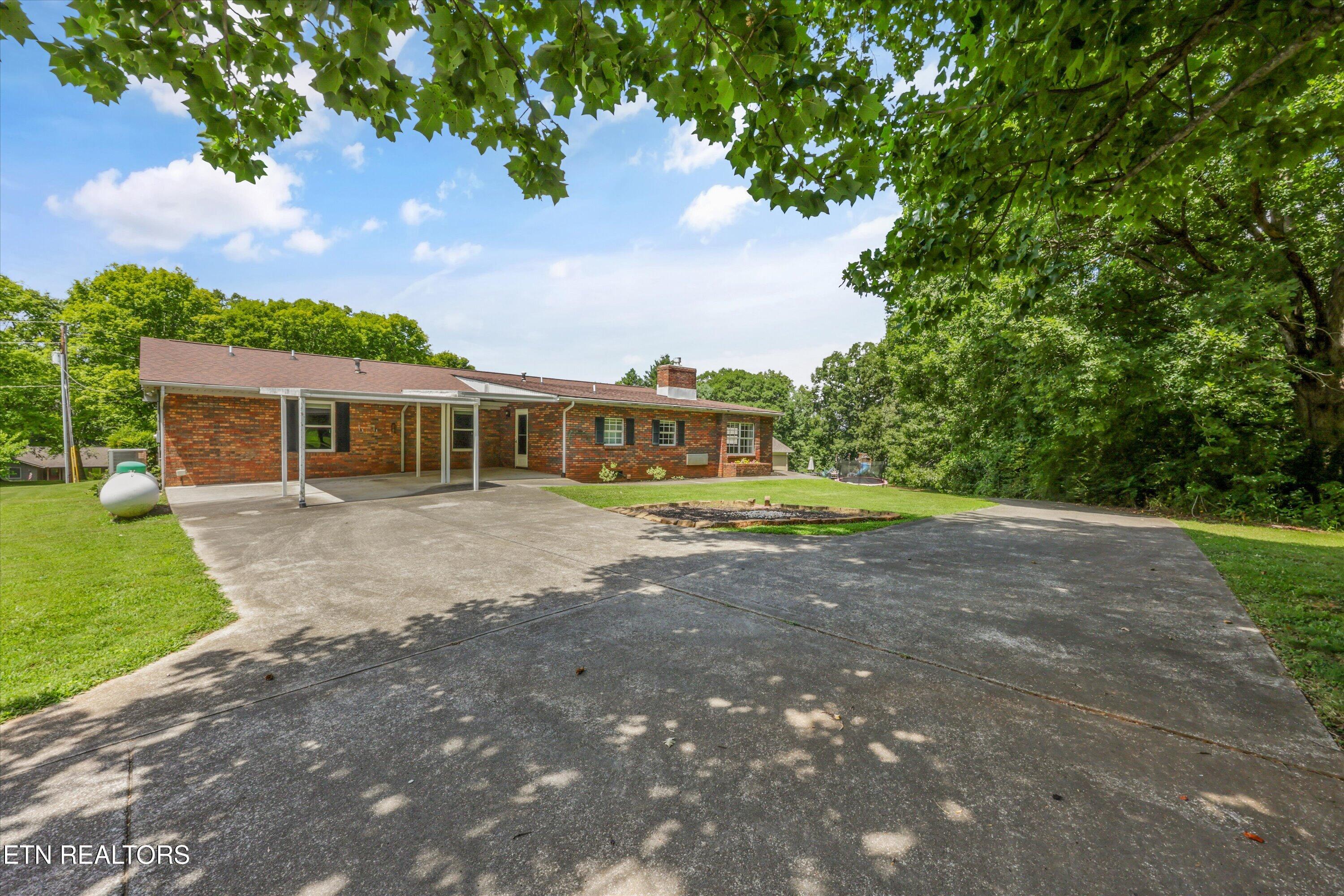 3923 Riverview Drive Maryville TN 37804