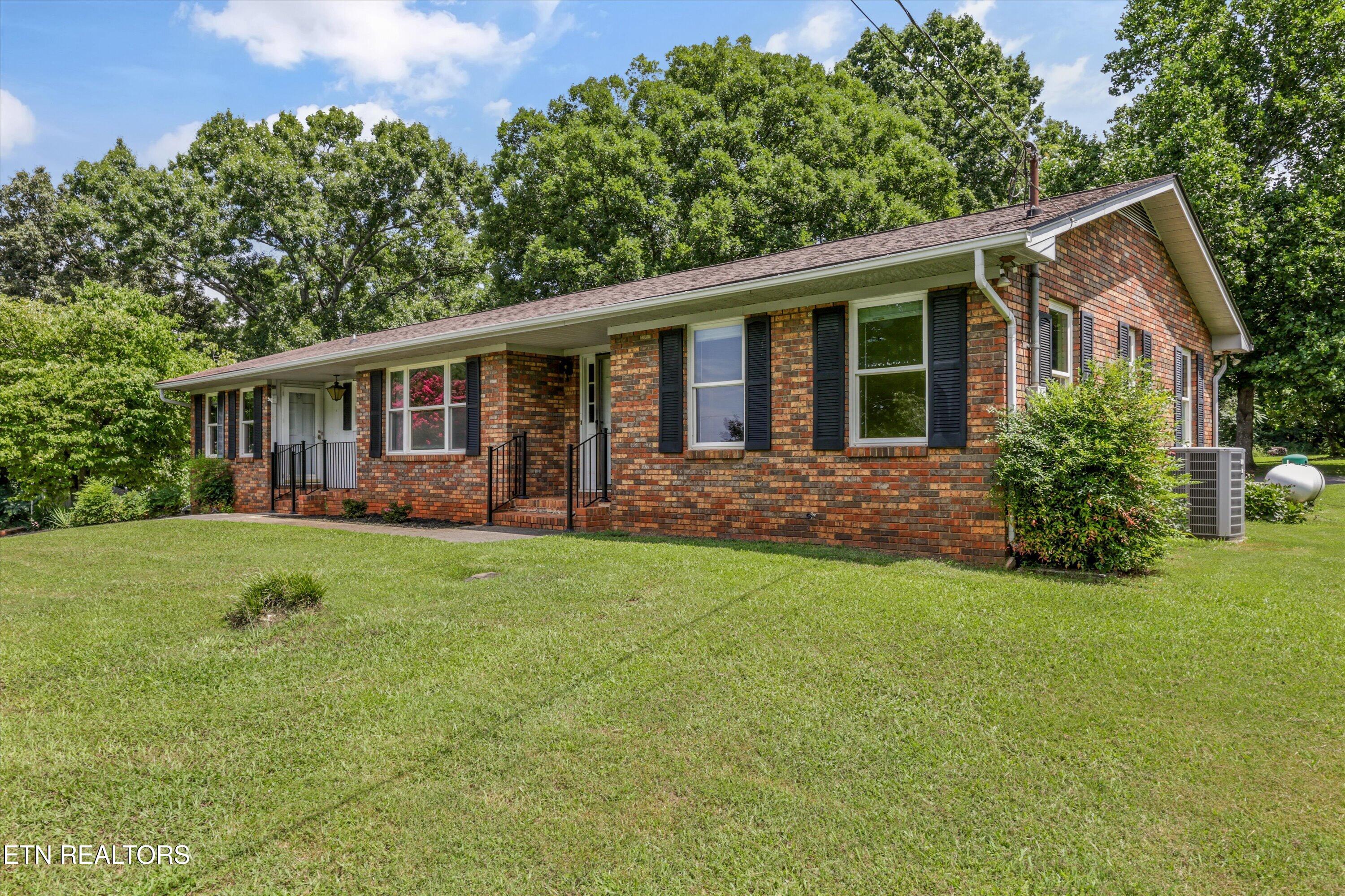 3923 Riverview Drive Maryville TN 37804