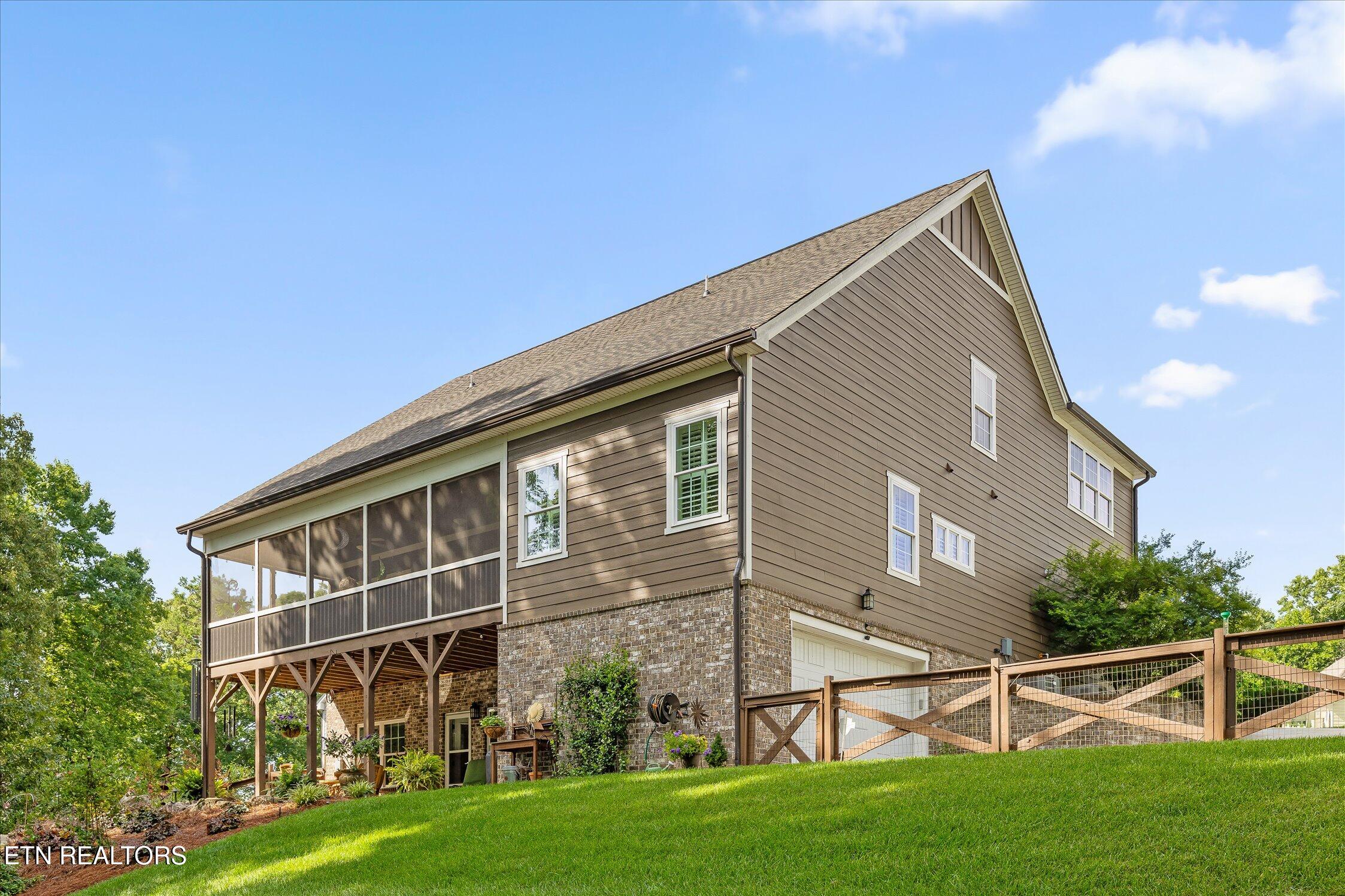 697 Sugar Leaf Lane Soddy-daisy TN 37379