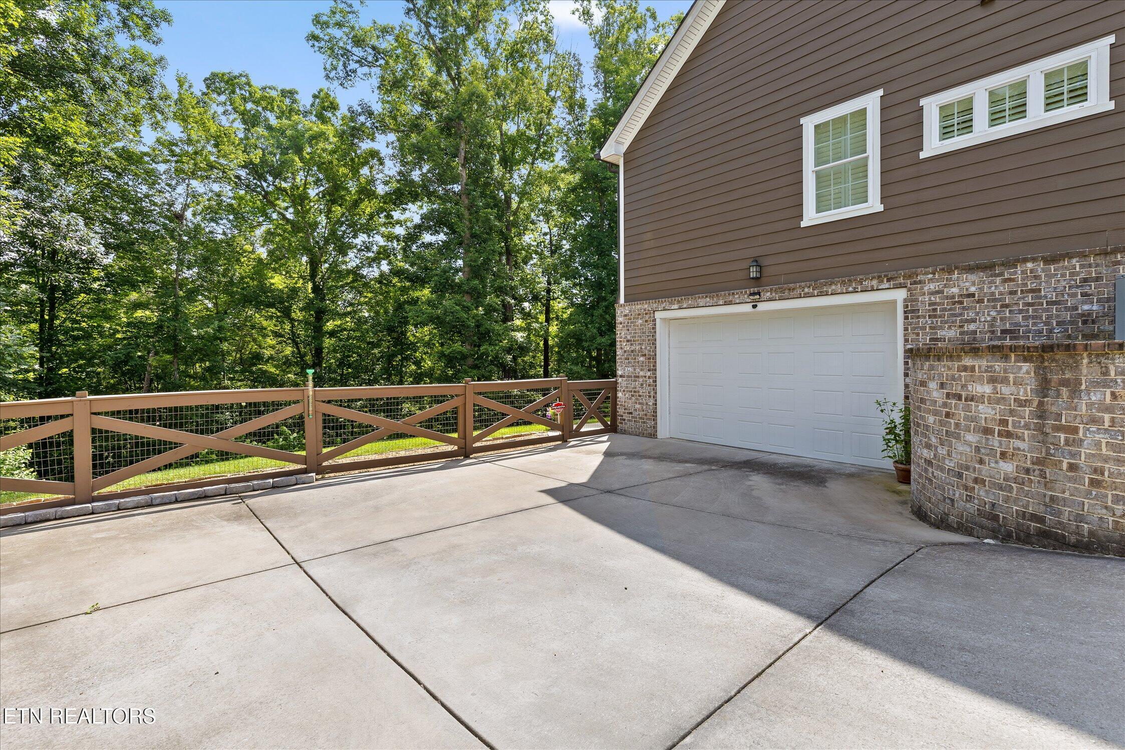 697 Sugar Leaf Lane Soddy-daisy TN 37379