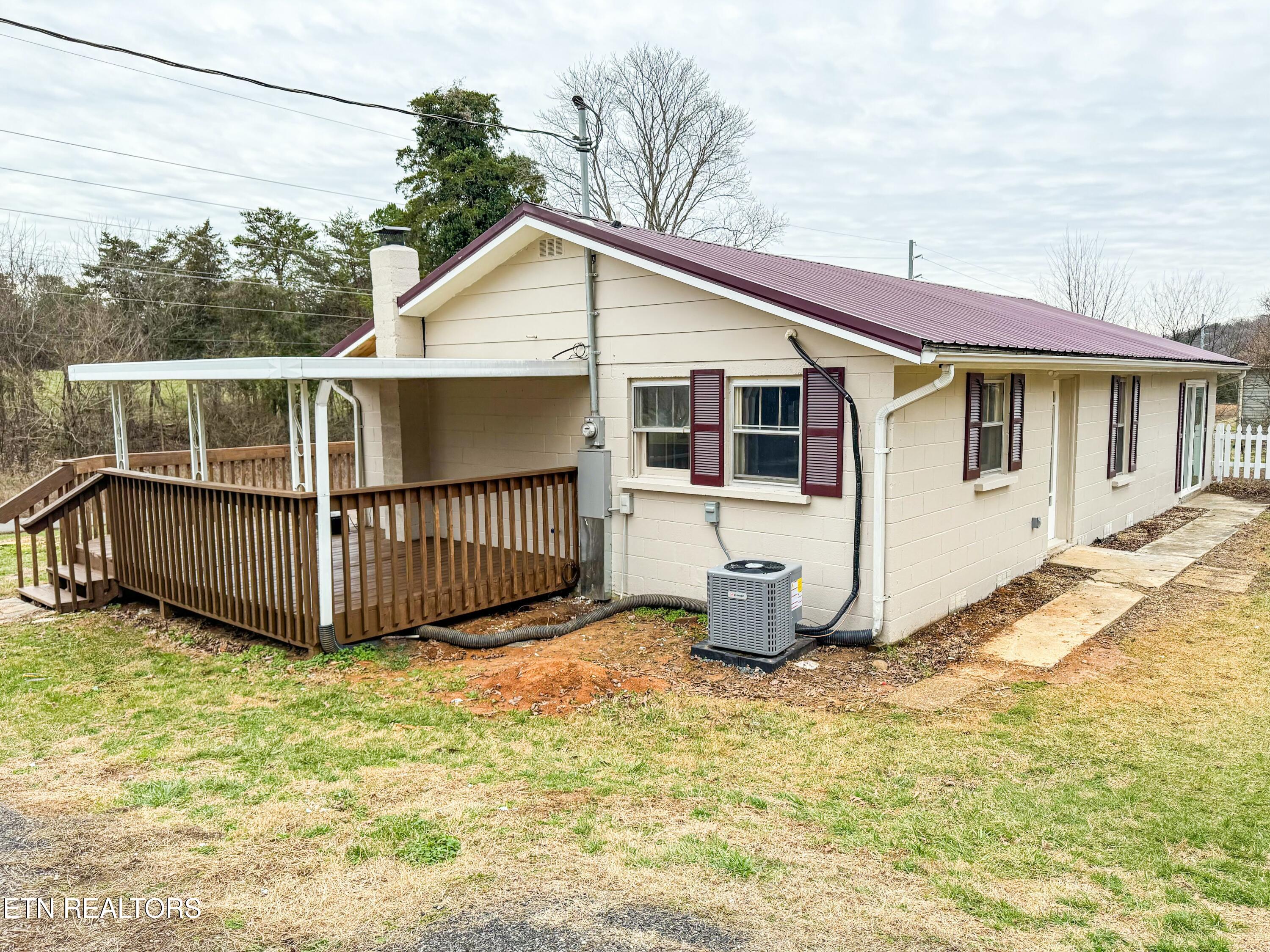 1348 Alberta Jones Road Dandridge TN 37725