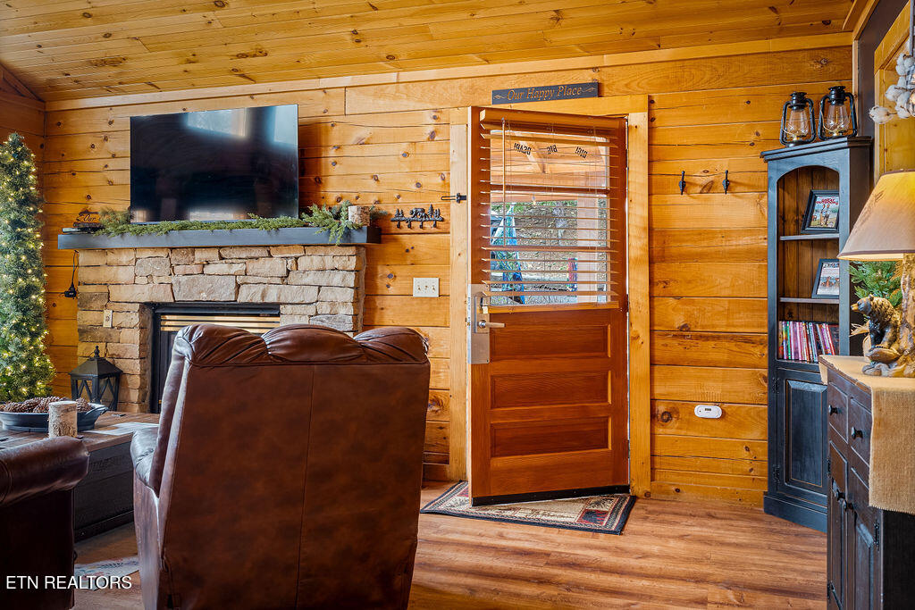 919 Deer Run Way Sevierville TN 37862