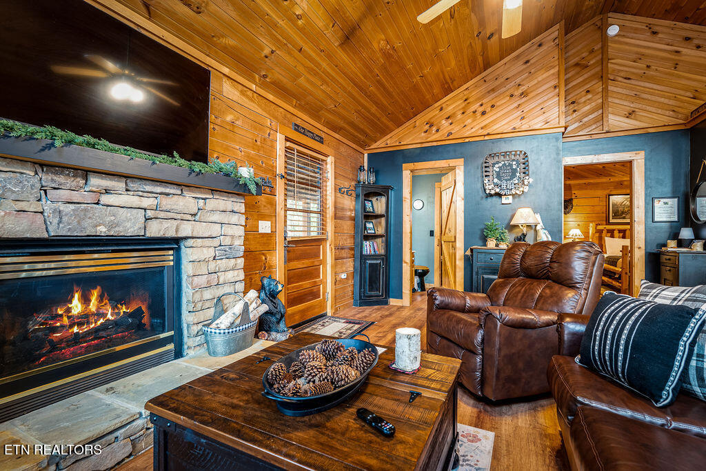 919 Deer Run Way Sevierville TN 37862