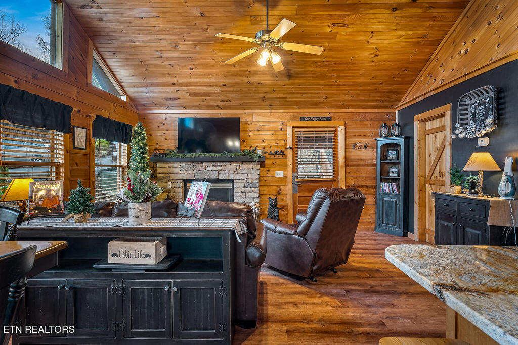 919 Deer Run Way Sevierville TN 37862