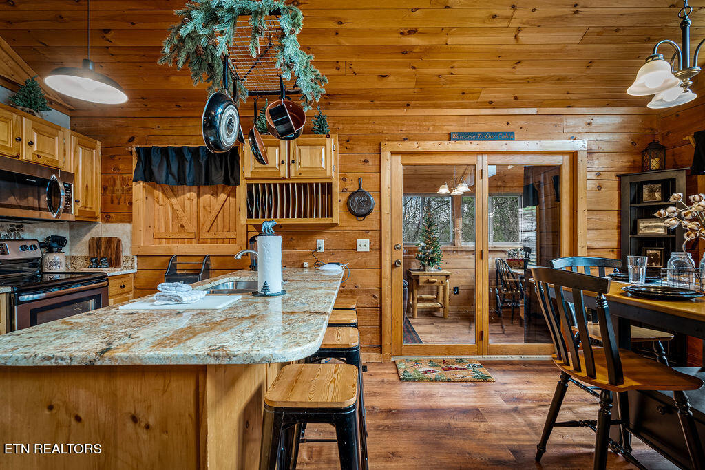 919 Deer Run Way Sevierville TN 37862
