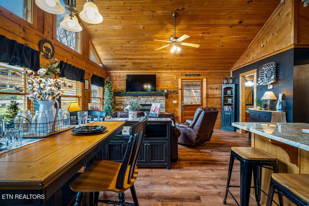 919 Deer Run Way Sevierville TN 37862