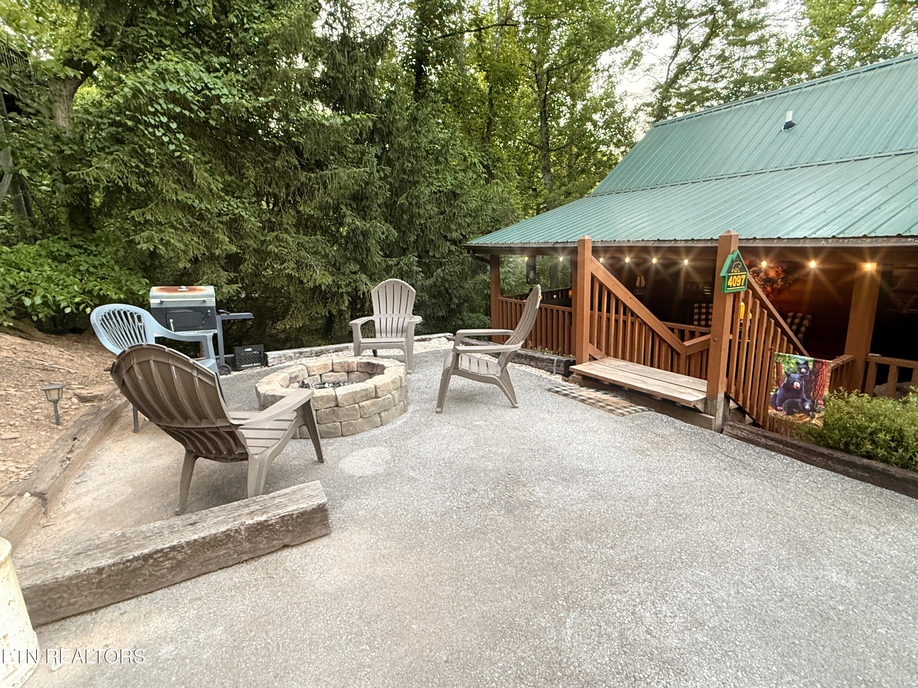 919 Deer Run Way Sevierville TN 37862