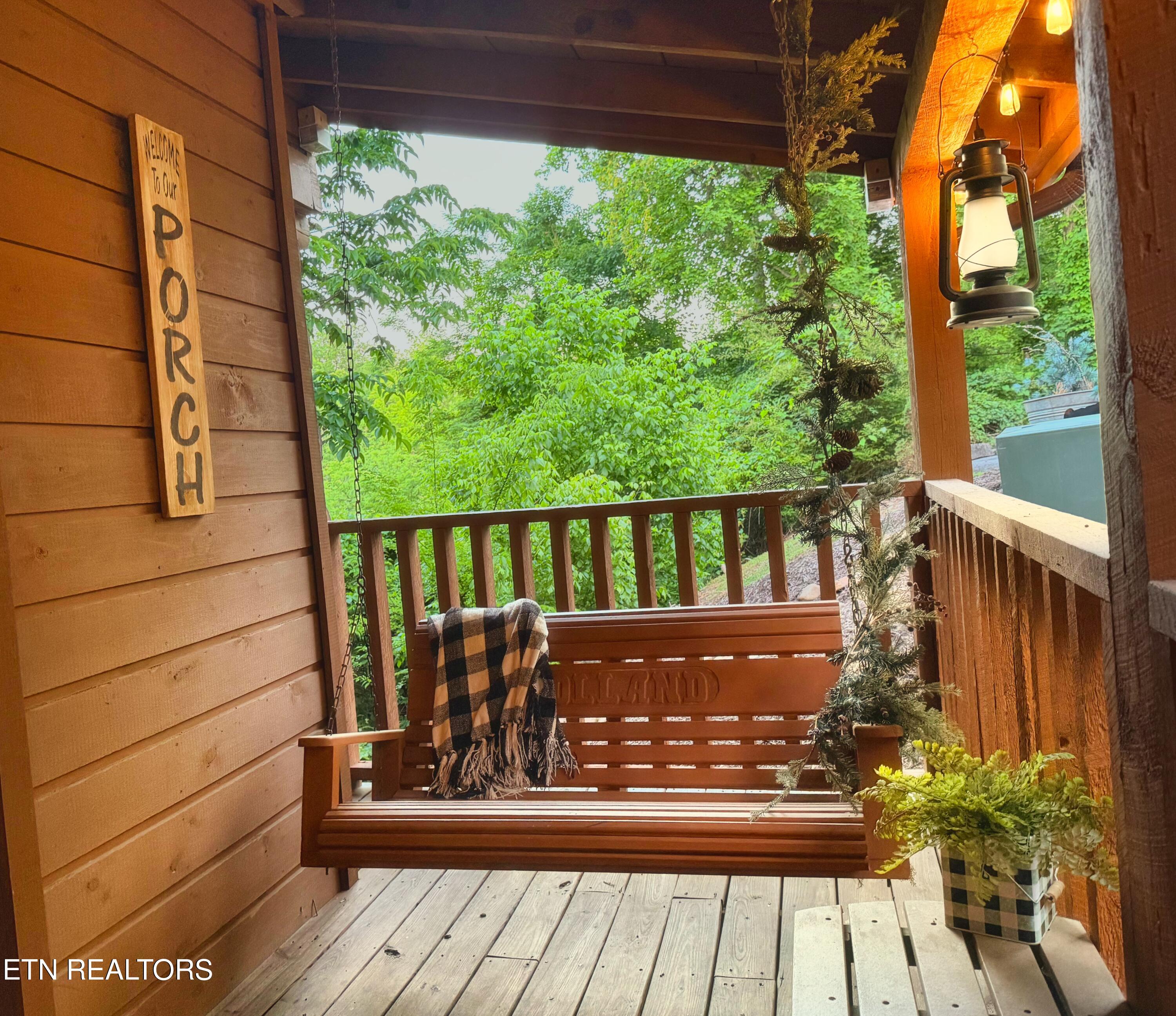 919 Deer Run Way Sevierville TN 37862
