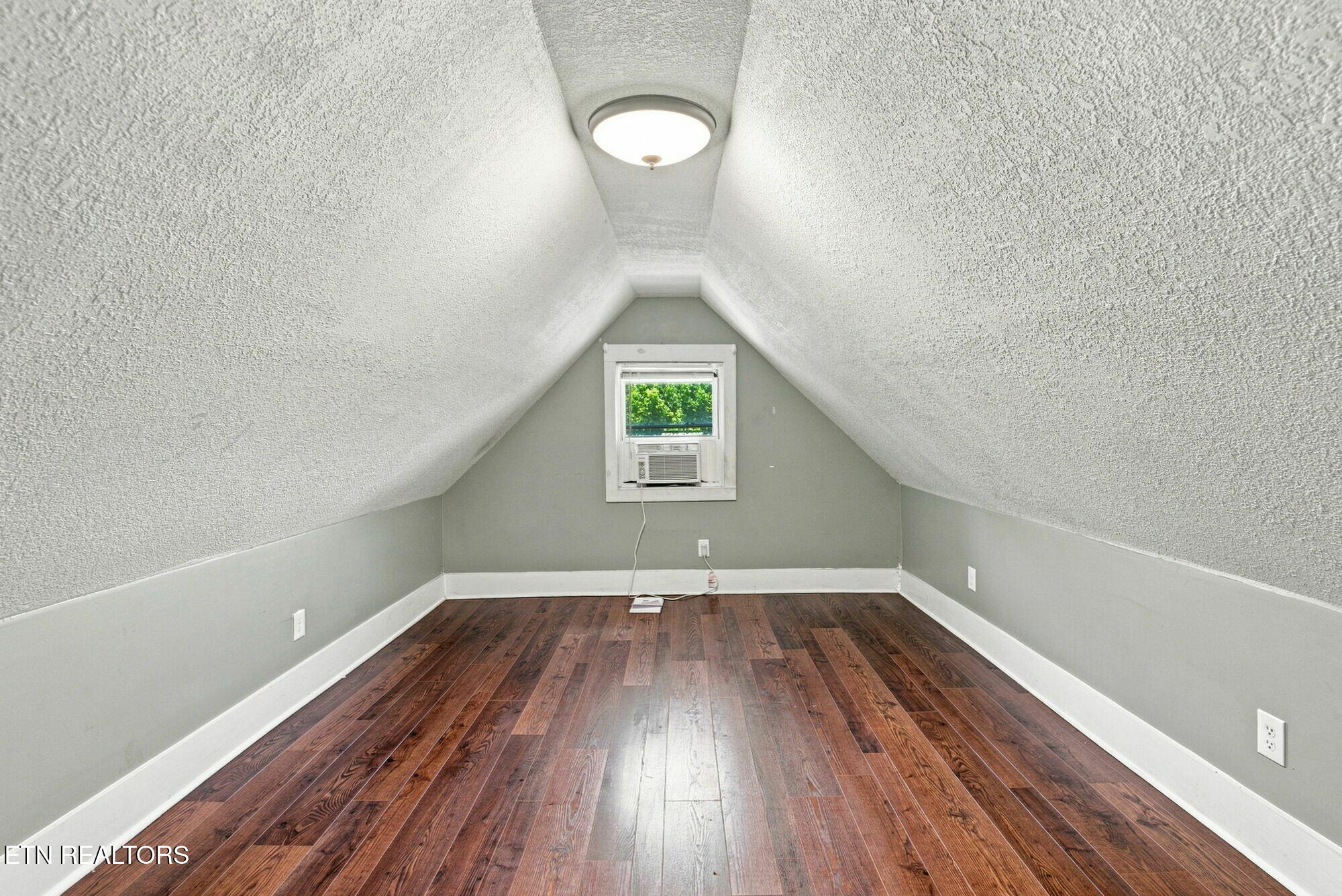 1634 Forest Avenue Knoxville TN 37916