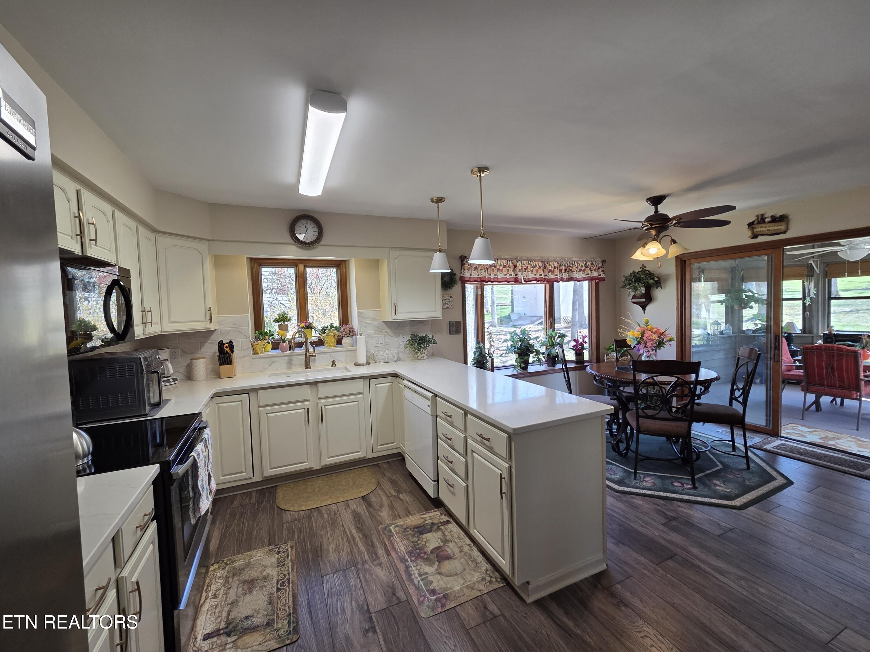 107 Wickham Lane Crossville TN 38558