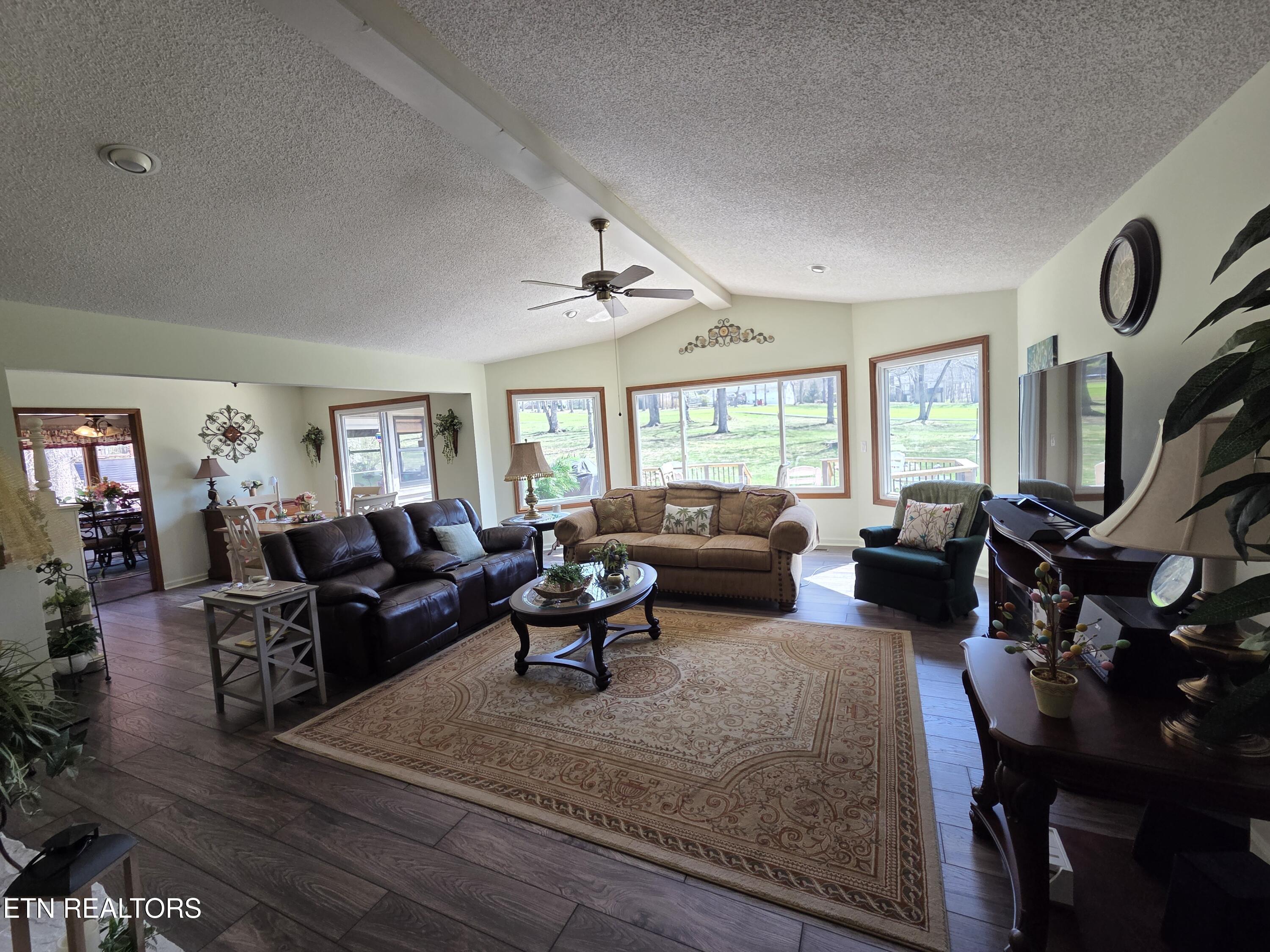 107 Wickham Lane Crossville TN 38558