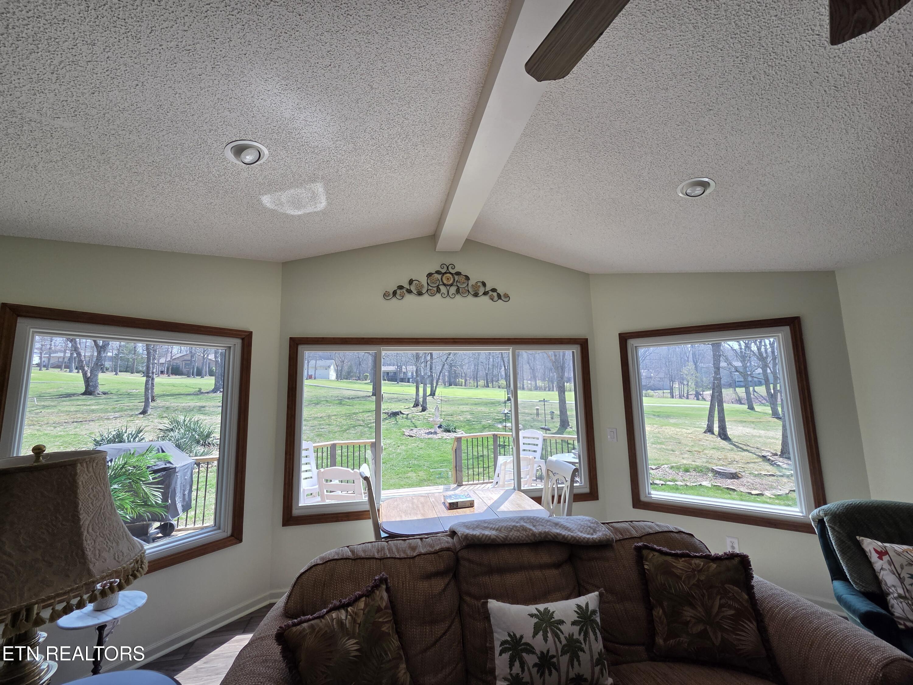 107 Wickham Lane Crossville TN 38558