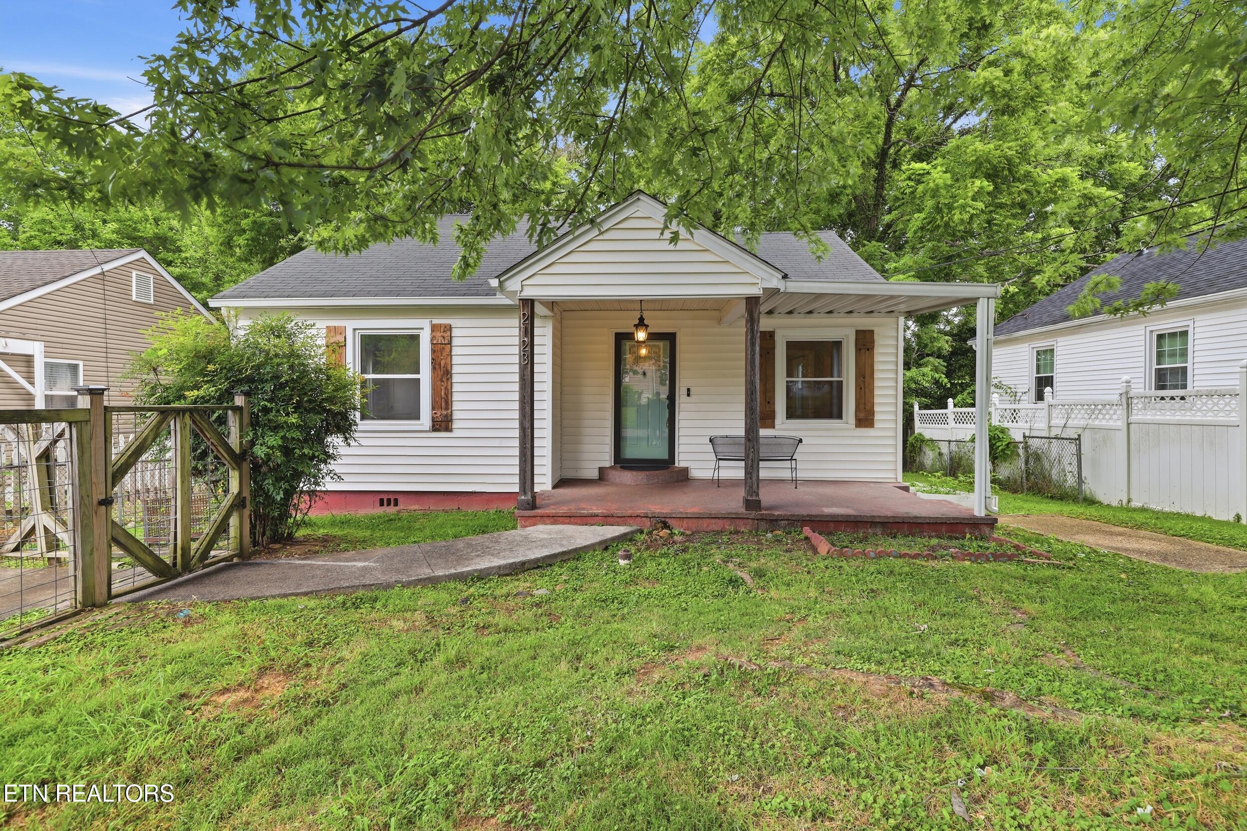 2123 Belvoir Avenue Knoxville TN 37917