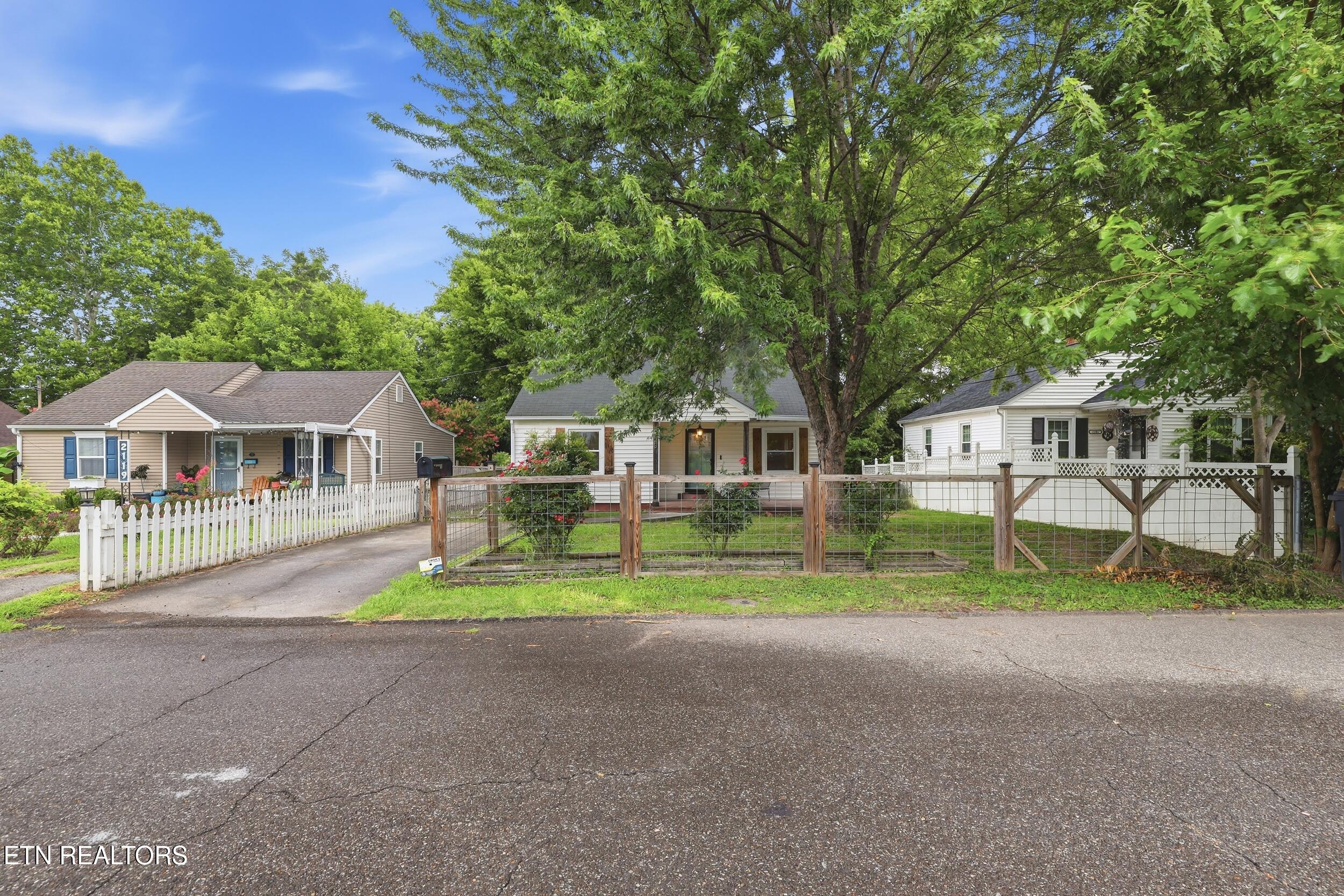 2123 Belvoir Avenue Knoxville TN 37917
