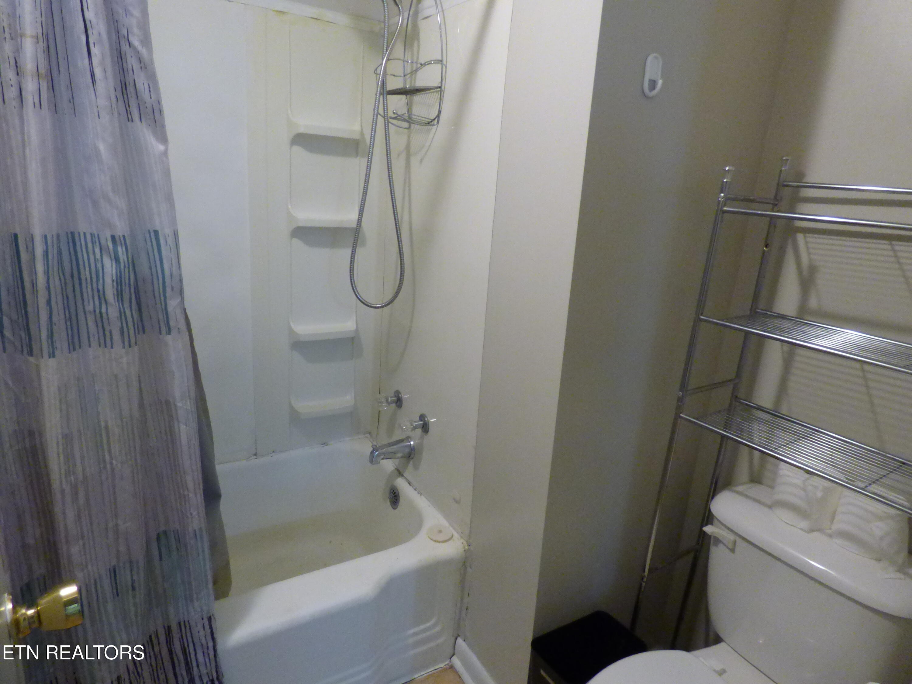 128 Harrison Avenue Crossville TN 38555