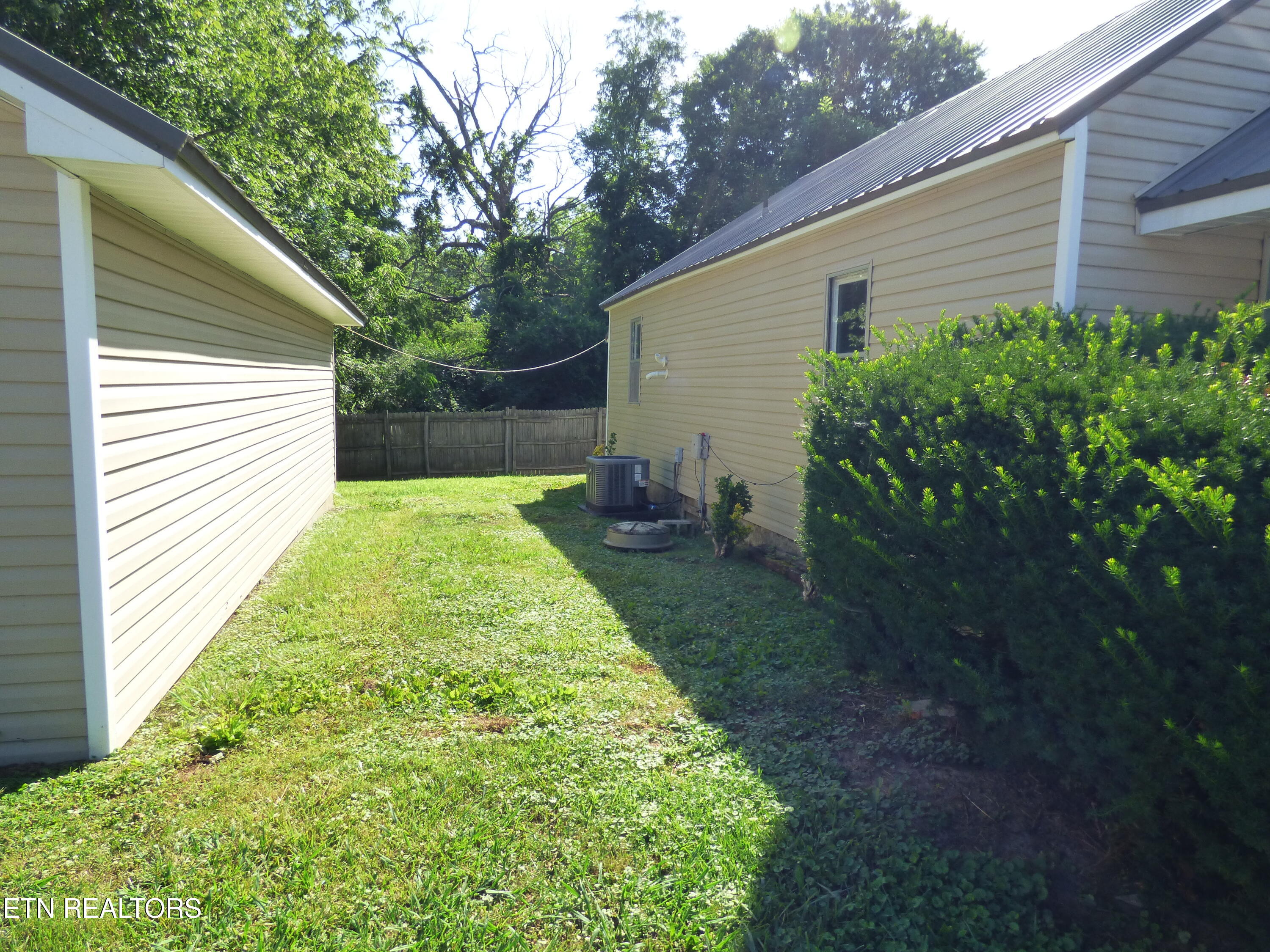 128 Harrison Avenue Crossville TN 38555