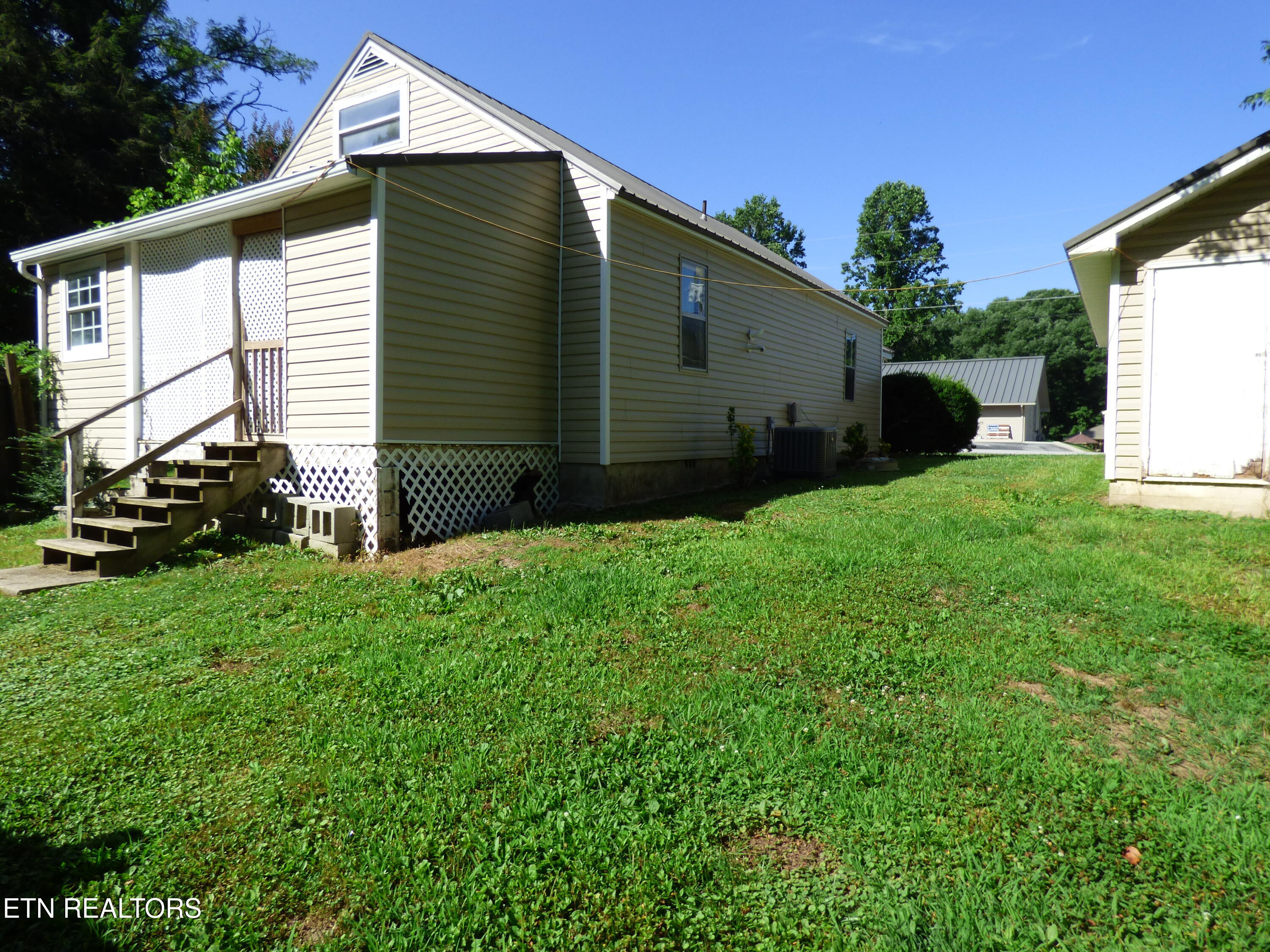 128 Harrison Avenue Crossville TN 38555