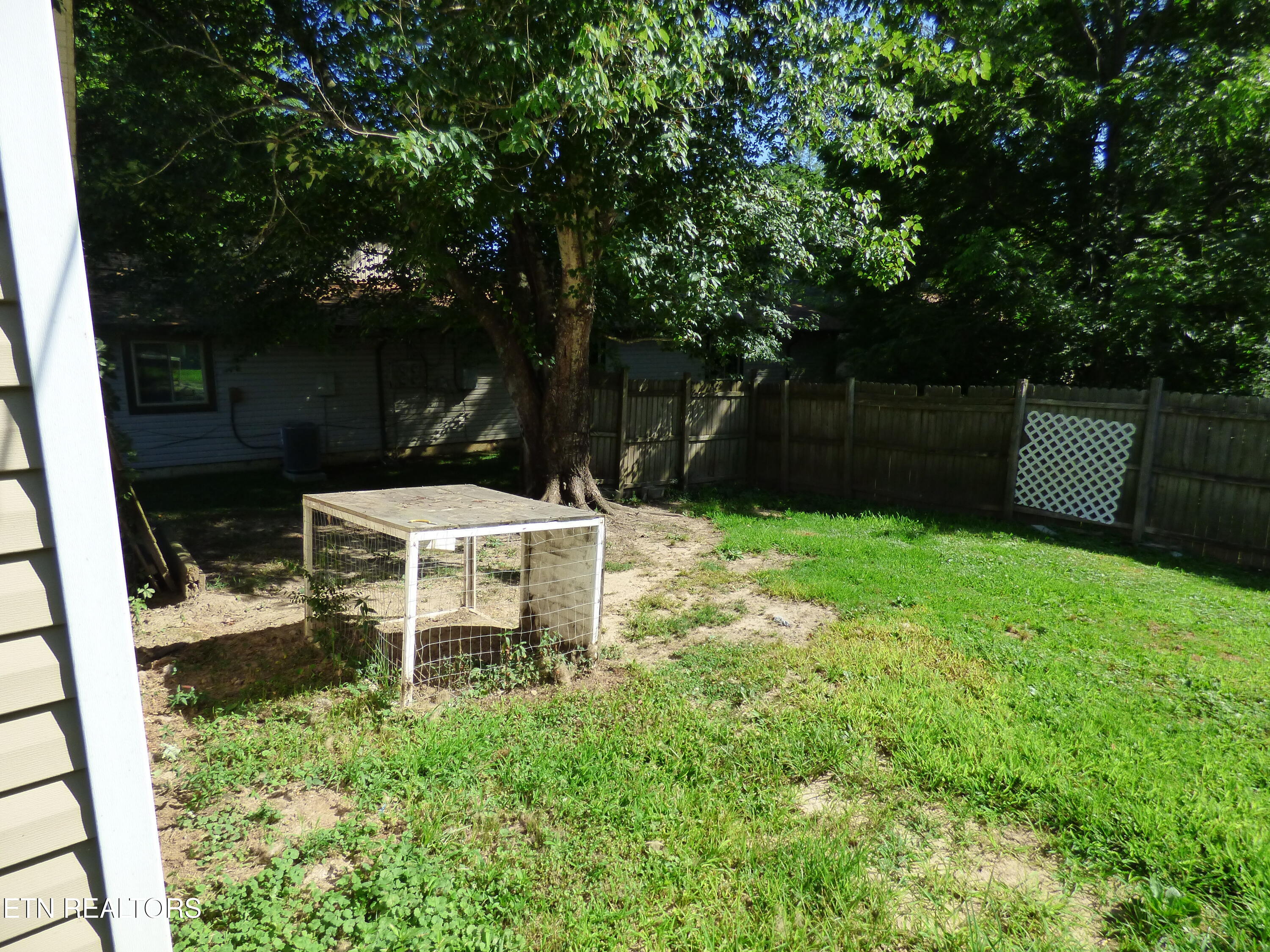 128 Harrison Avenue Crossville TN 38555