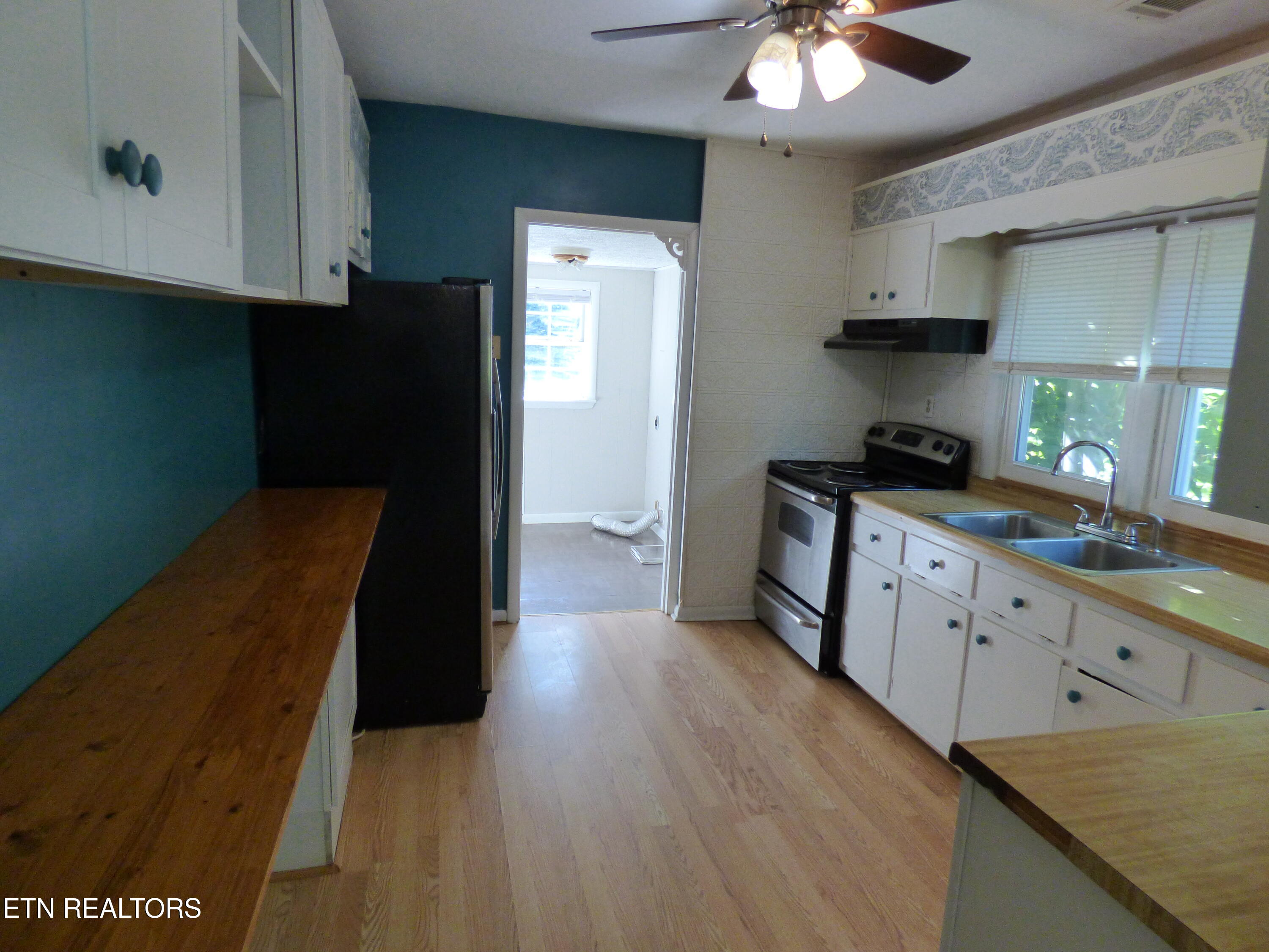 128 Harrison Avenue Crossville TN 38555