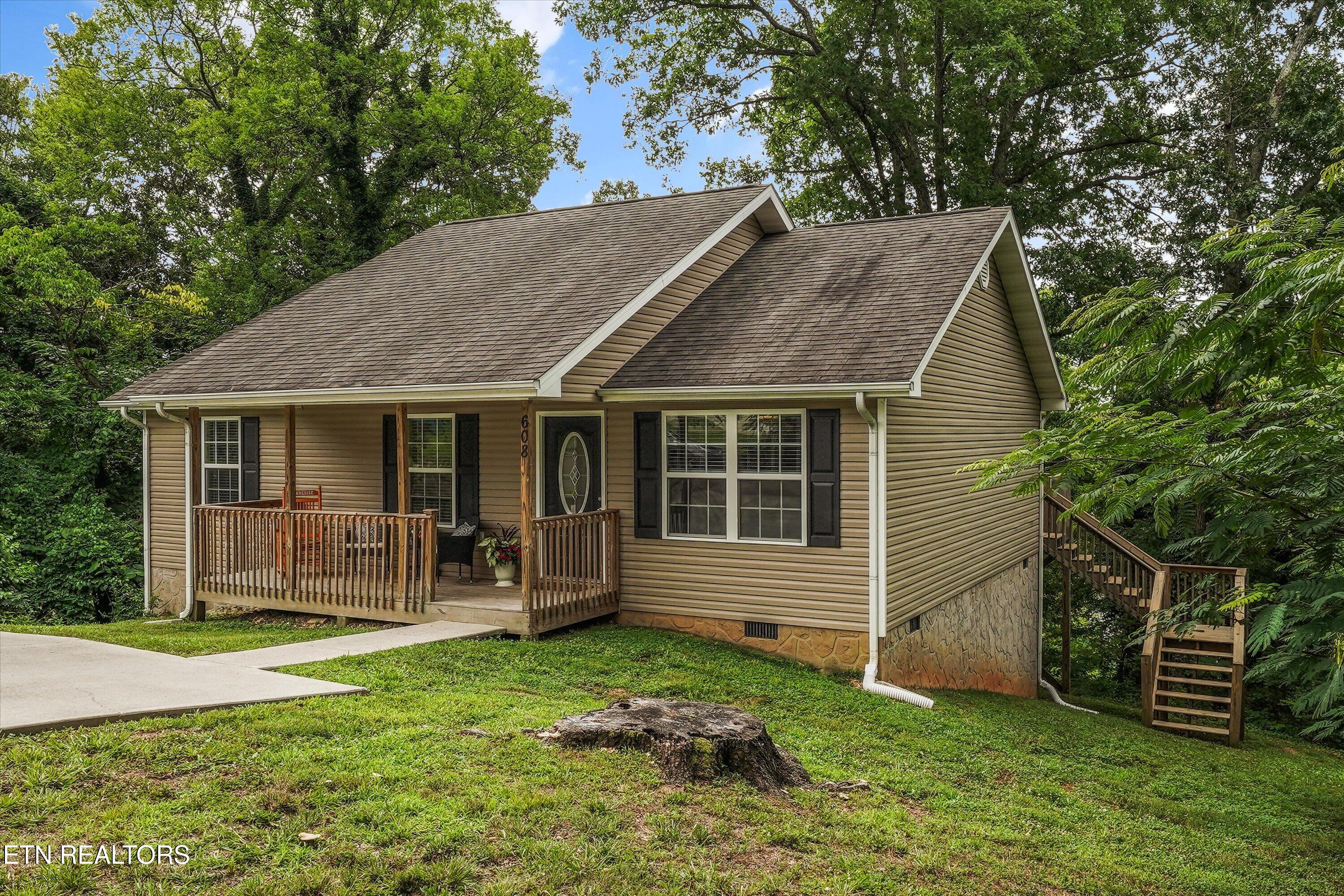 608 W 3rd Avenue Lenoir City TN 37771