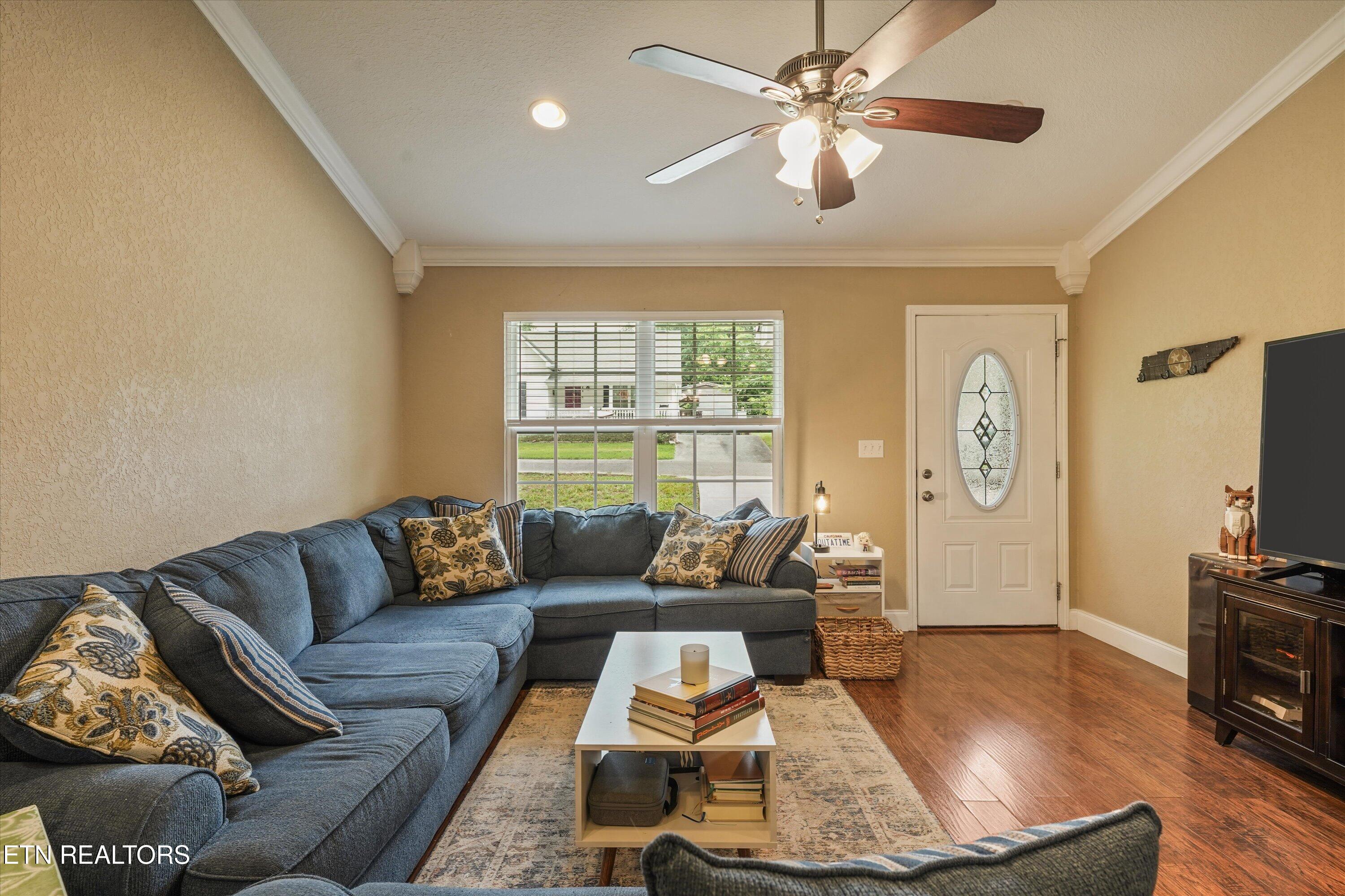 608 W 3rd Avenue Lenoir City TN 37771
