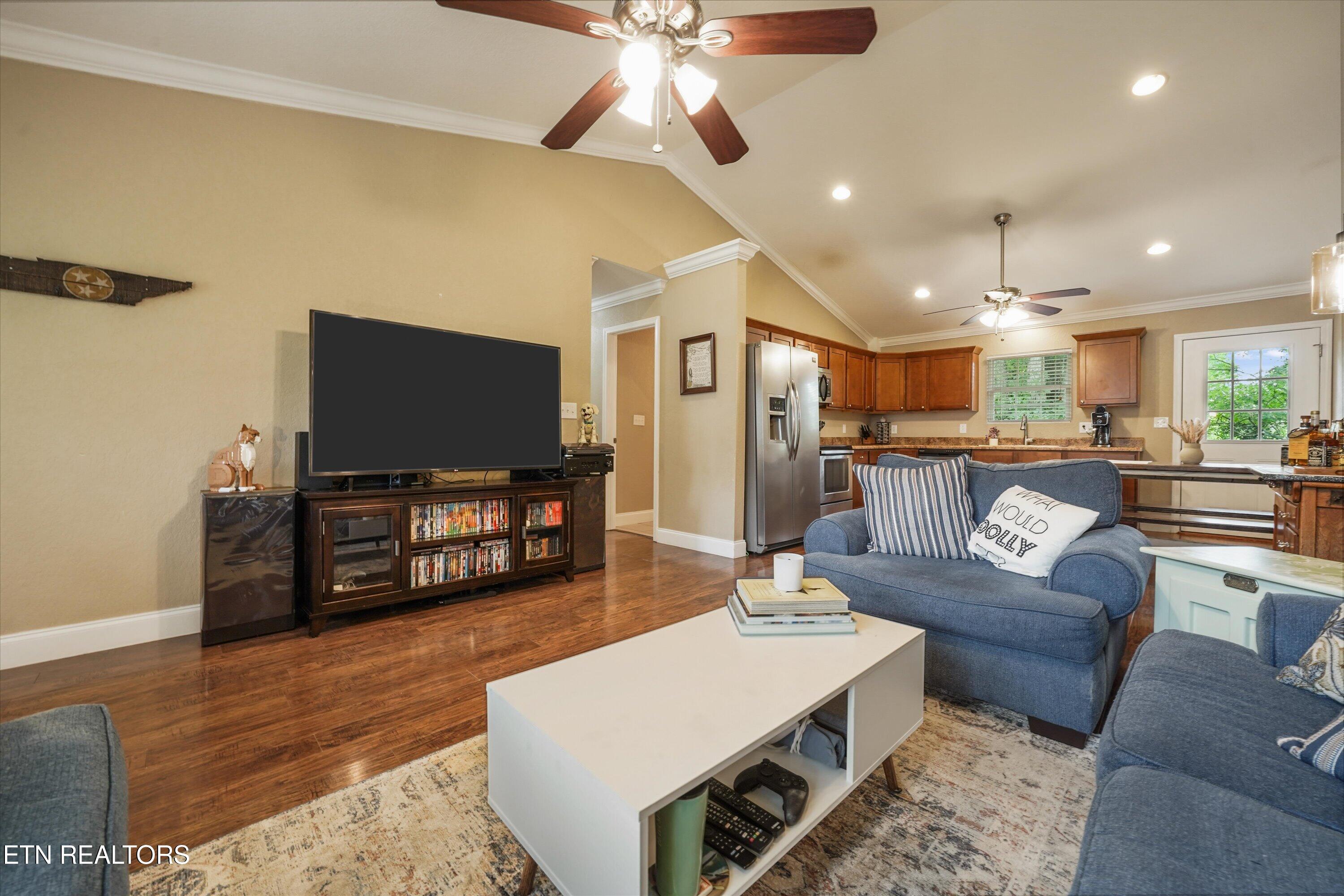 608 W 3rd Avenue Lenoir City TN 37771