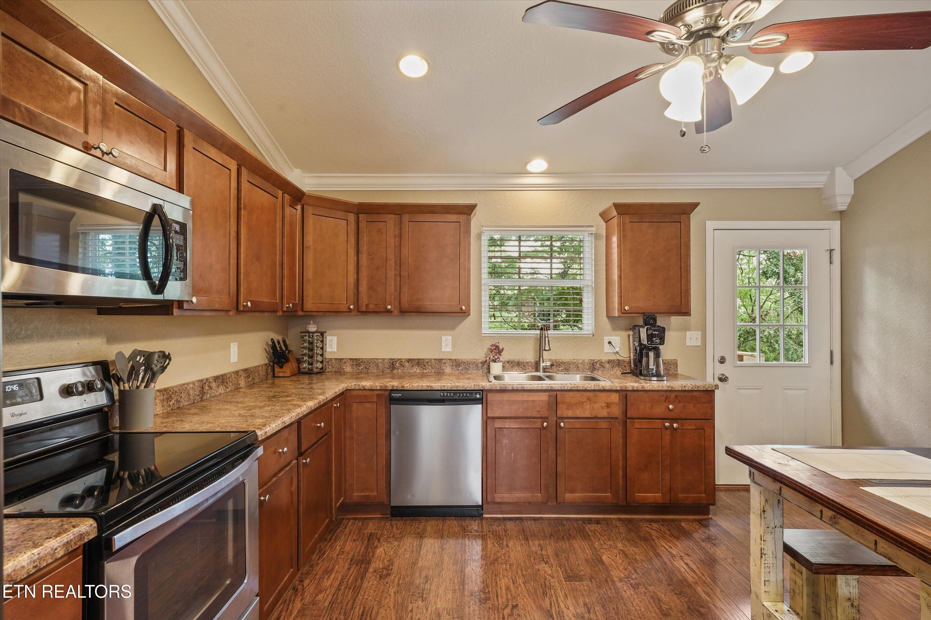 608 W 3rd Avenue Lenoir City TN 37771