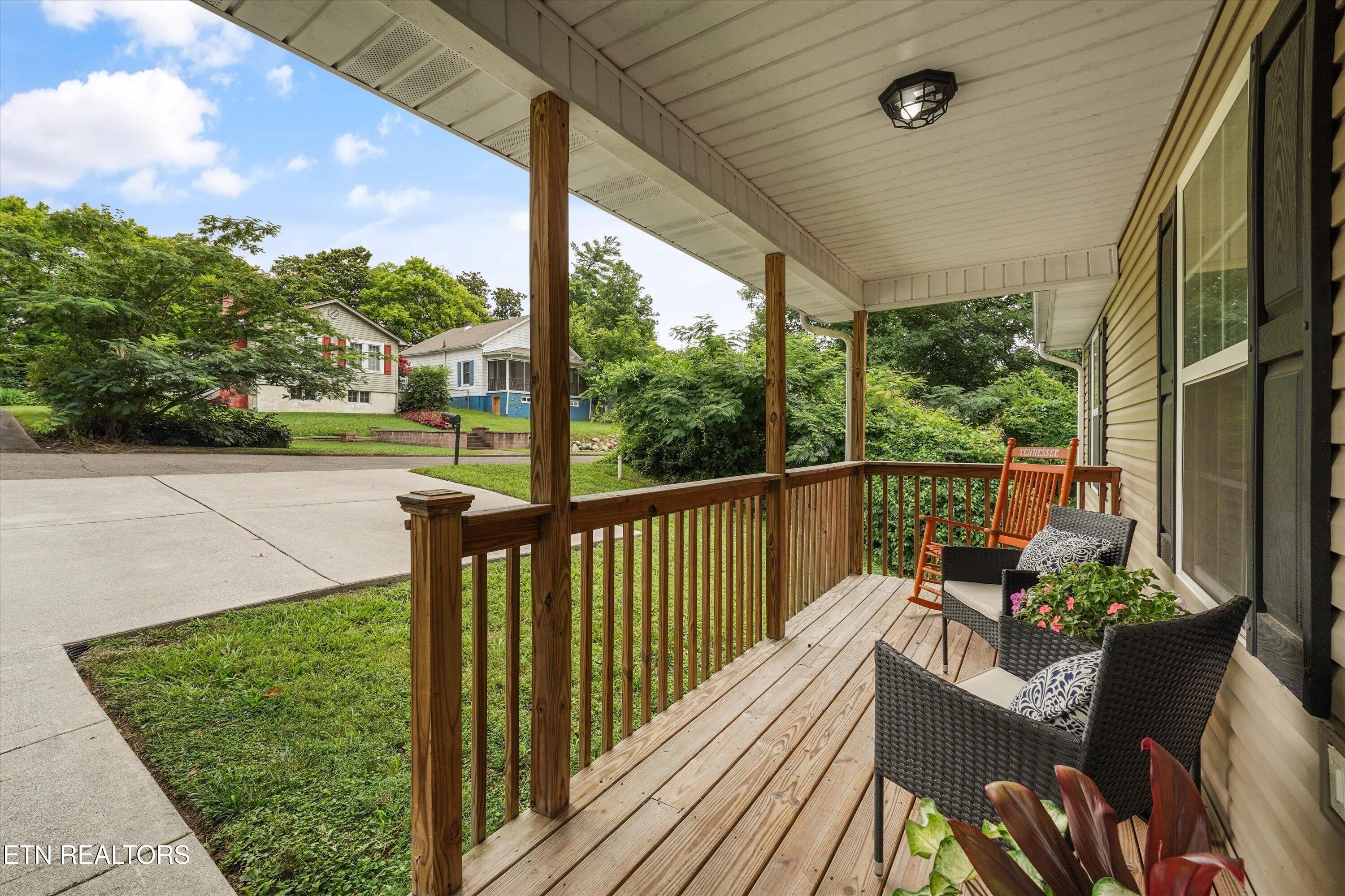 608 W 3rd Avenue Lenoir City TN 37771